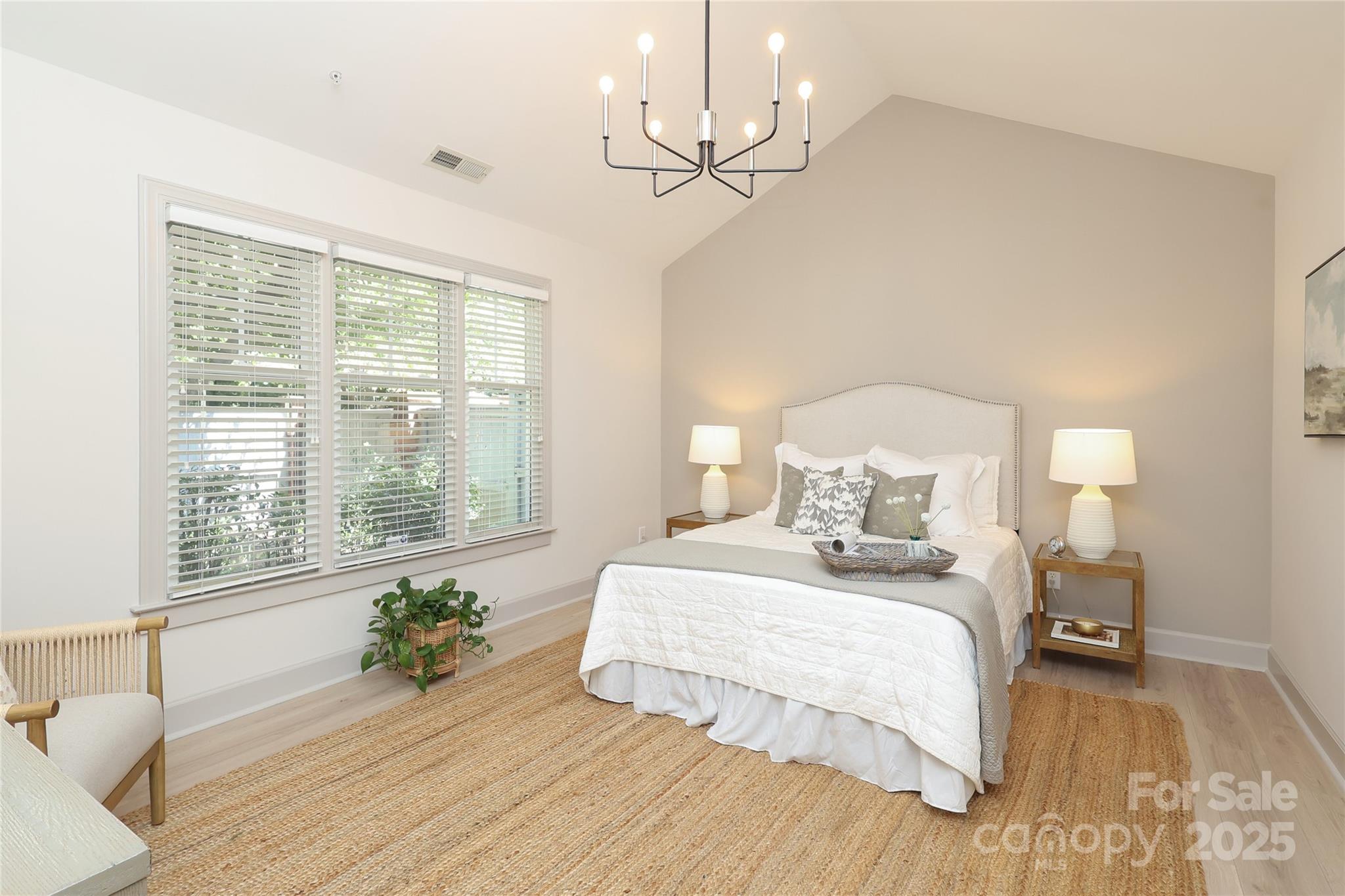 321 Sloane Square Way