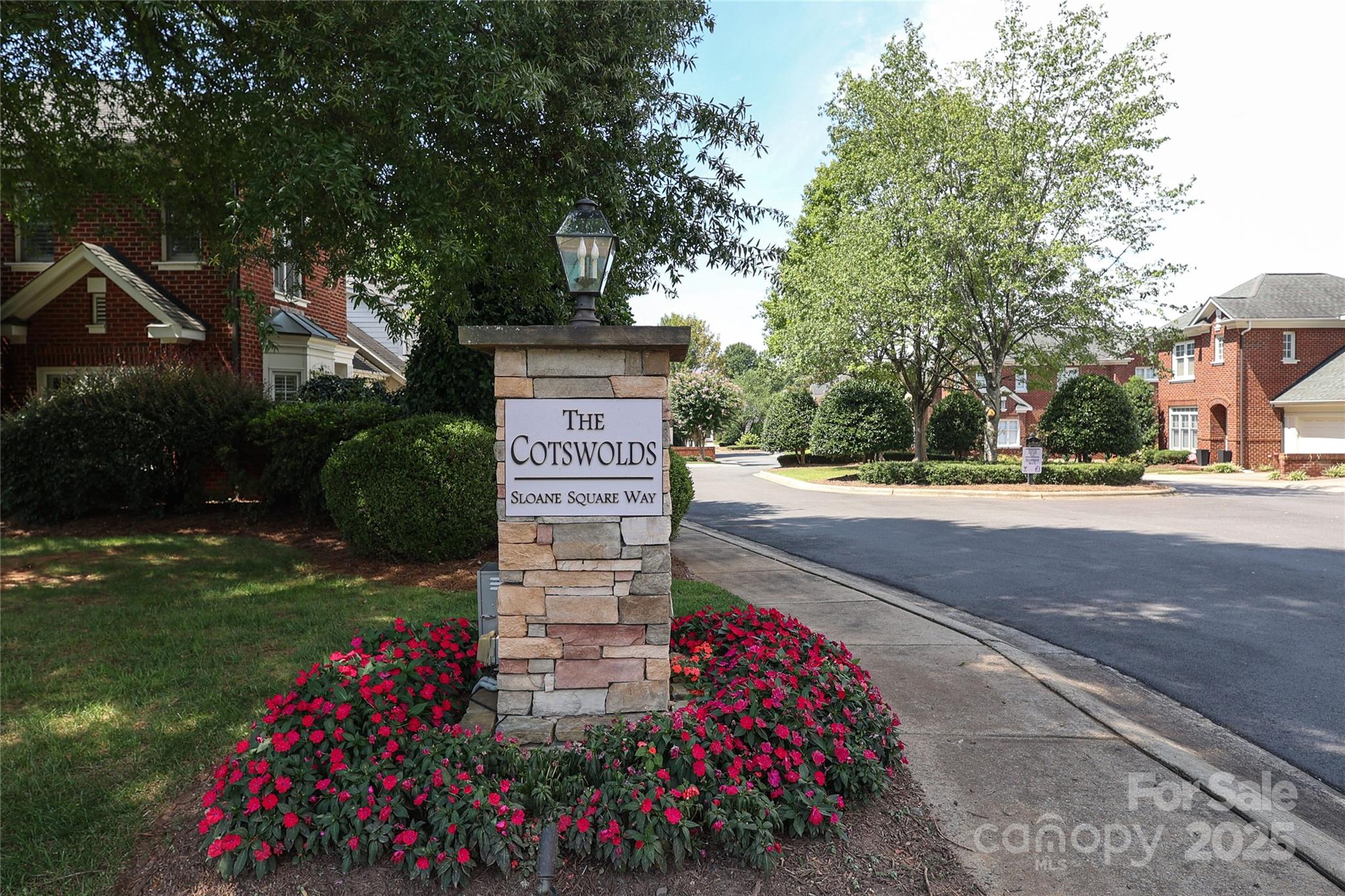 321 Sloane Square Way