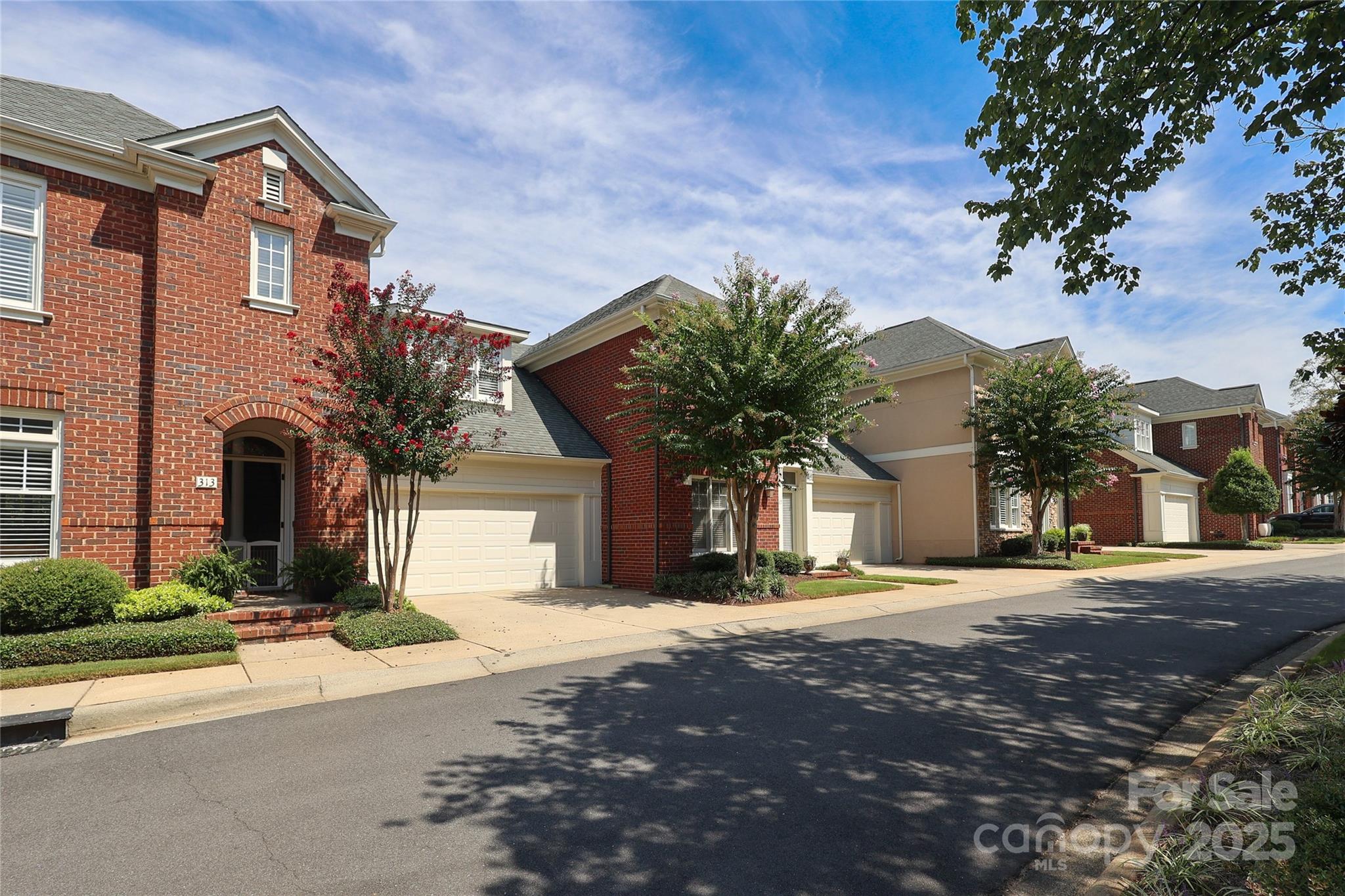 321 Sloane Square Way