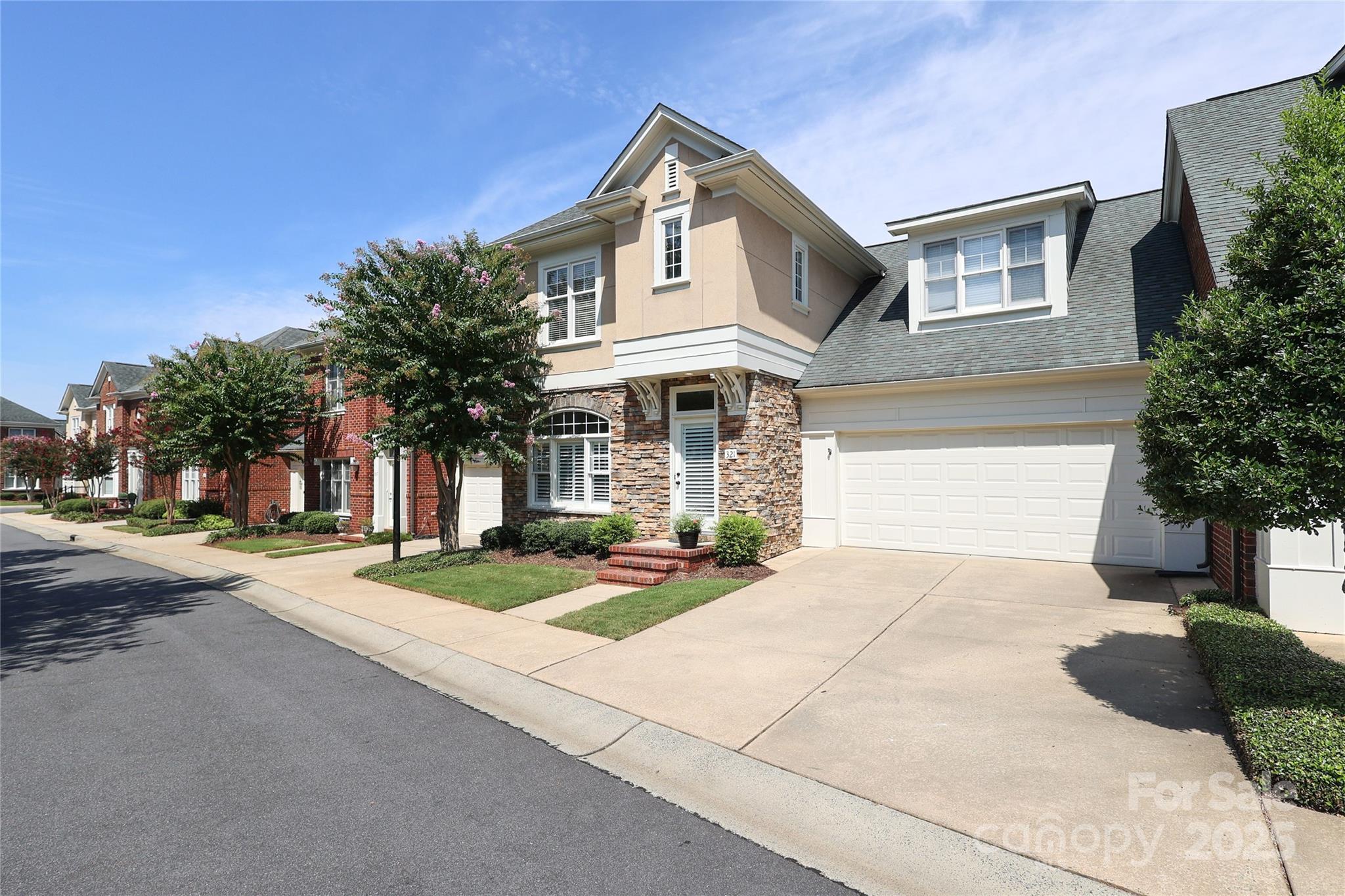 321 Sloane Square Way