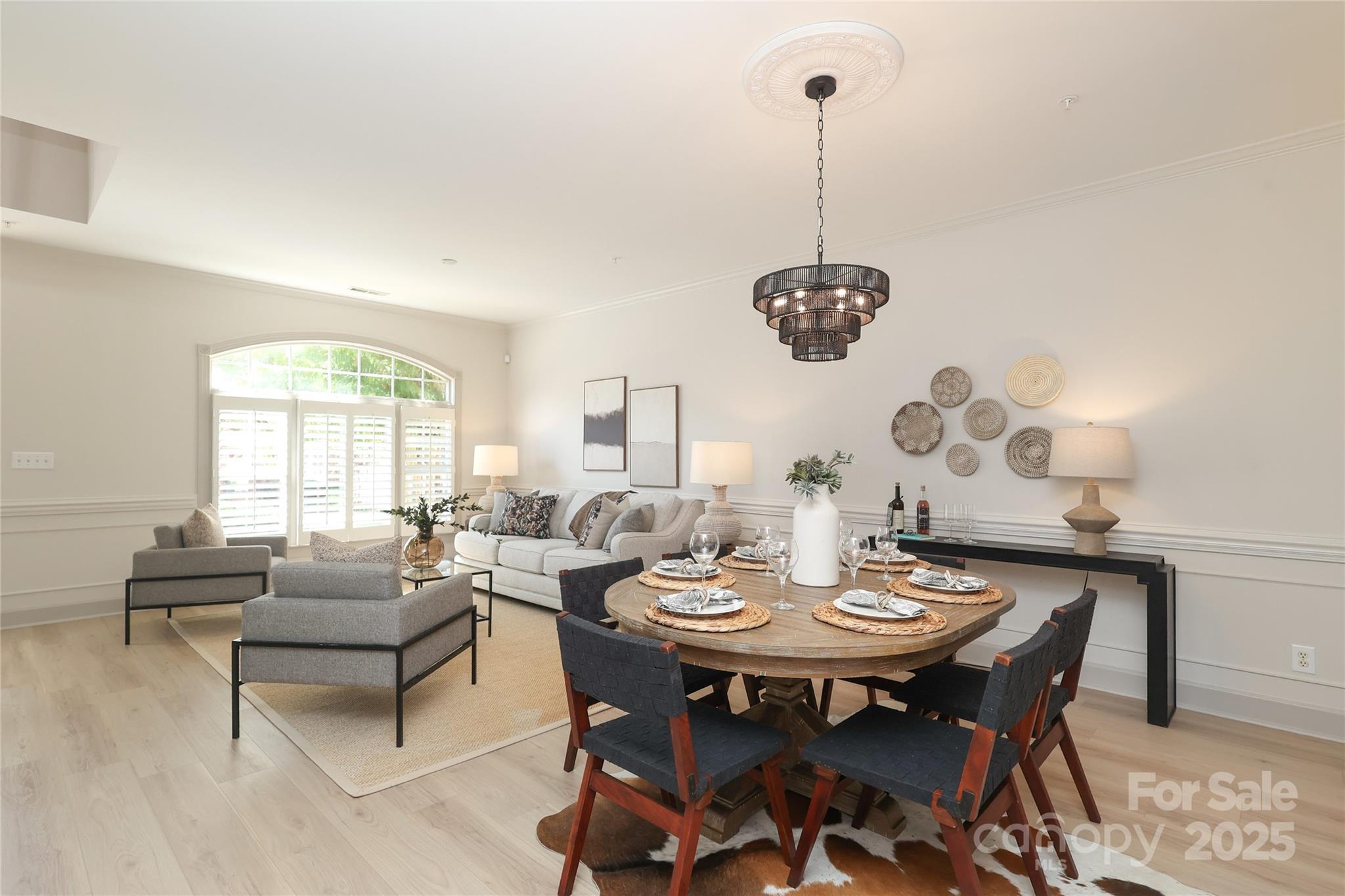 321 Sloane Square Way