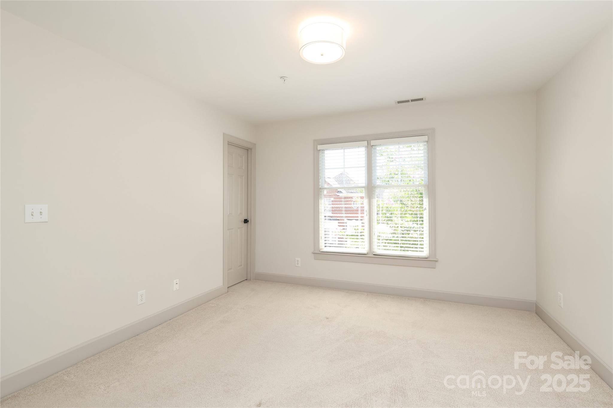 321 Sloane Square Way