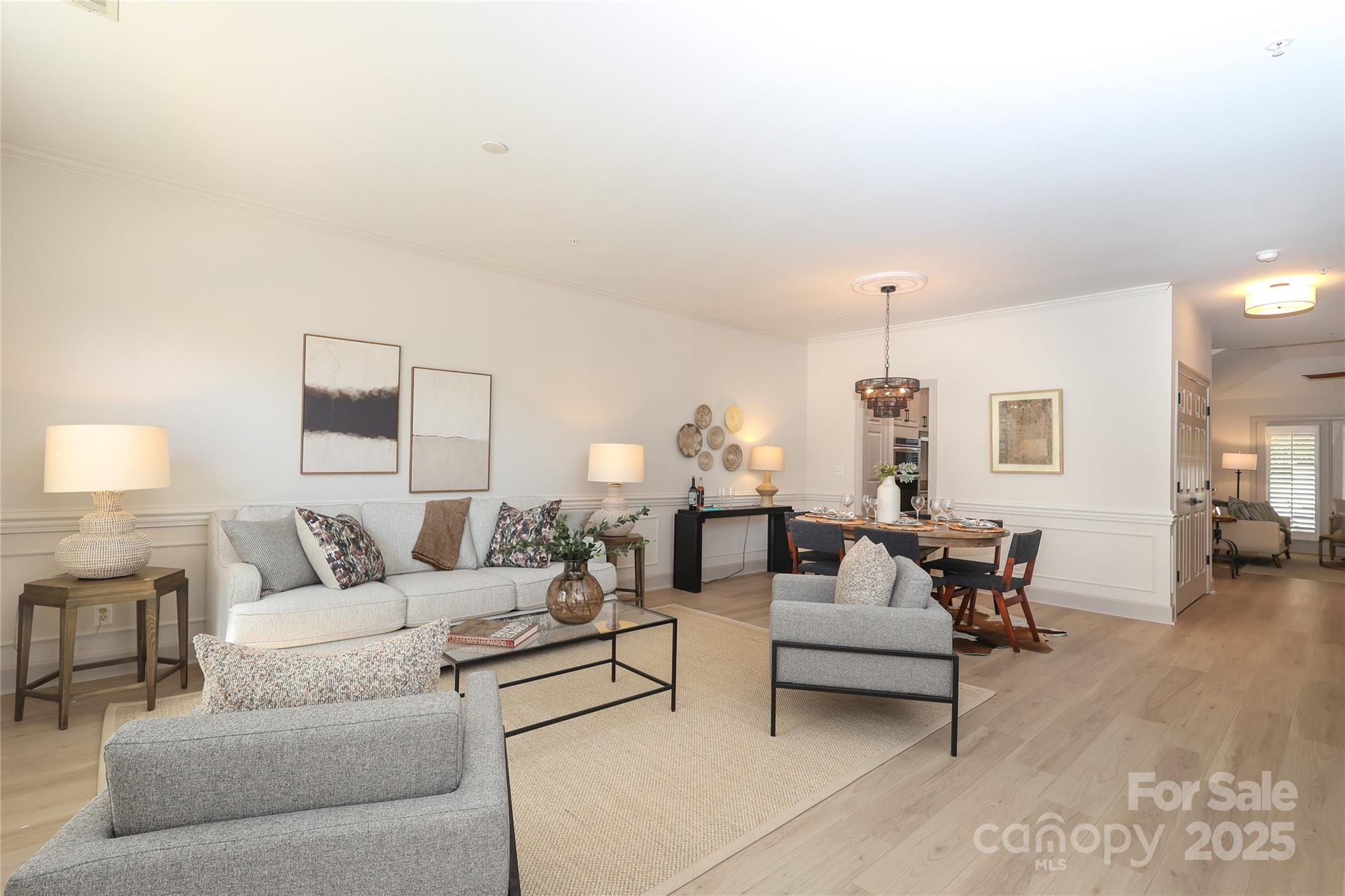 321 Sloane Square Way