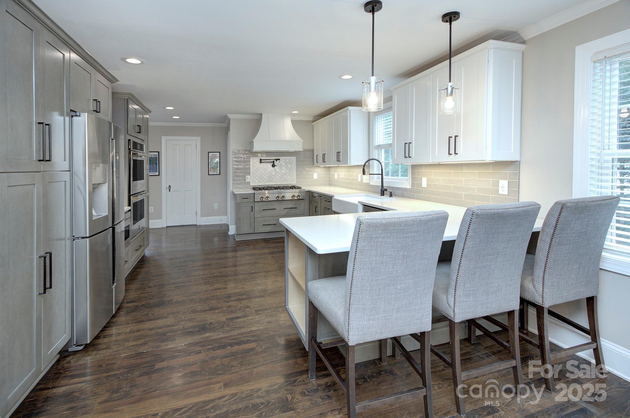 823 Sedgefield Road