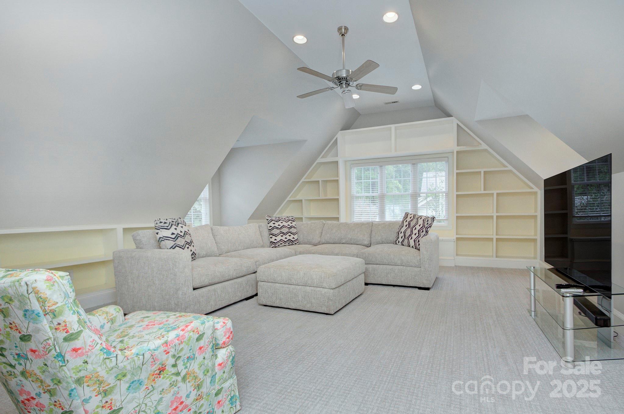 823 Sedgefield Road