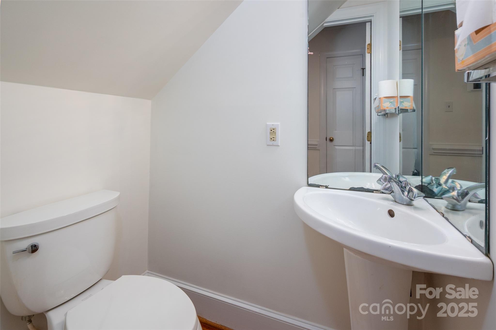 10105 Waterbrook Lane