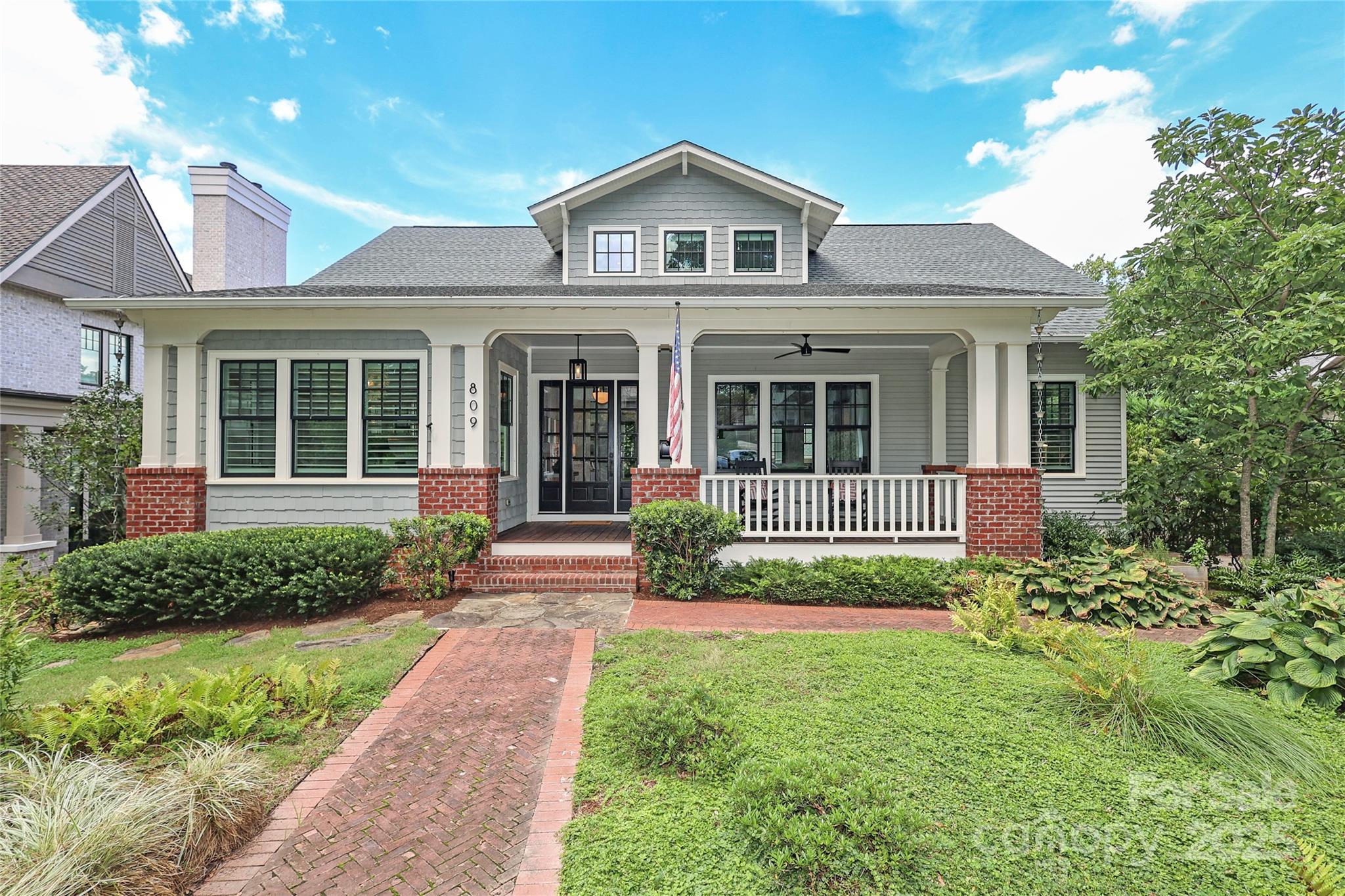 809 Mt Vernon Avenue