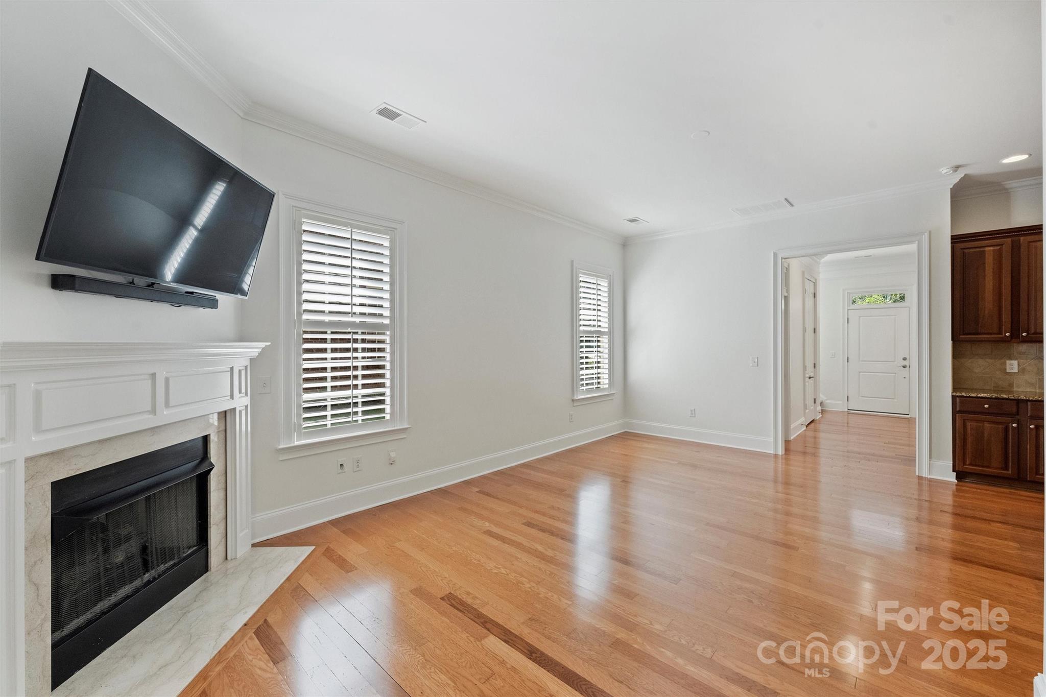 8238 Indigo Row