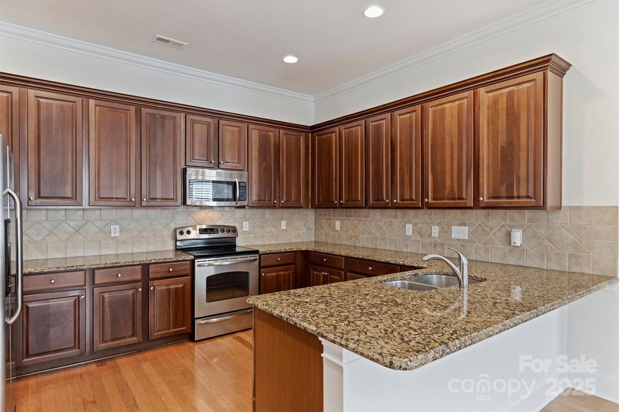 8238 Indigo Row