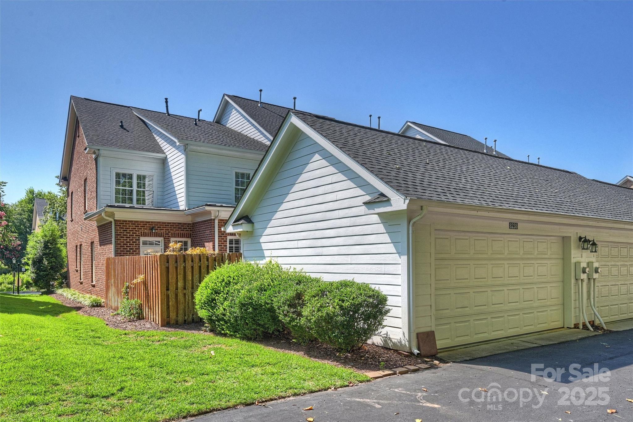 8238 Indigo Row