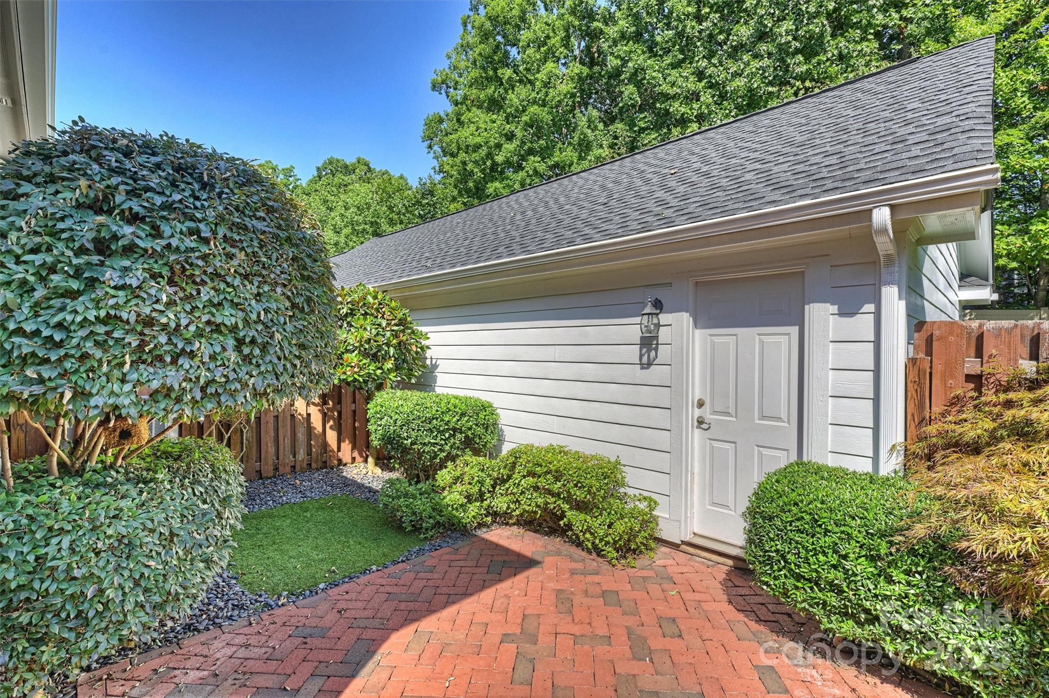 8238 Indigo Row