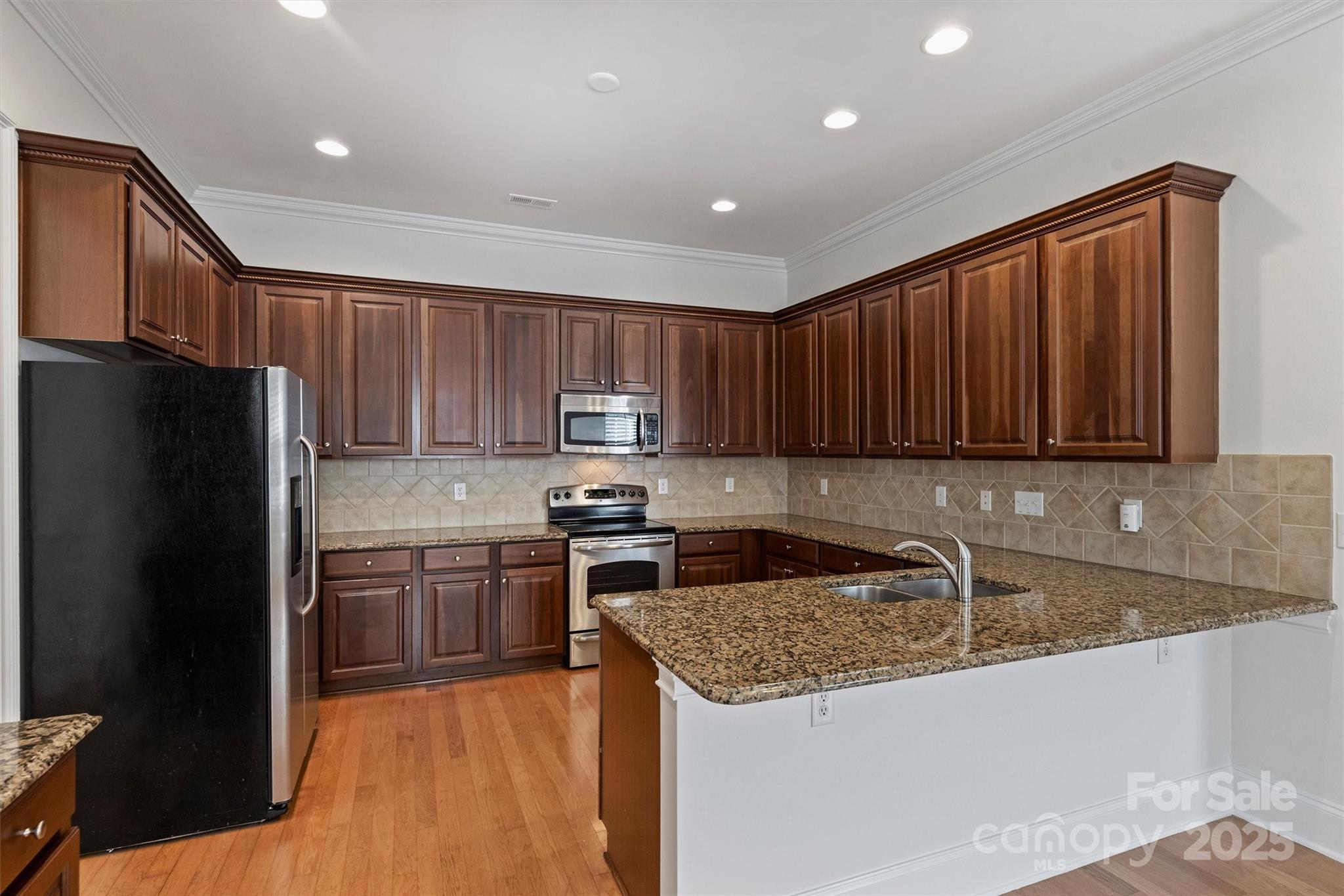 8238 Indigo Row