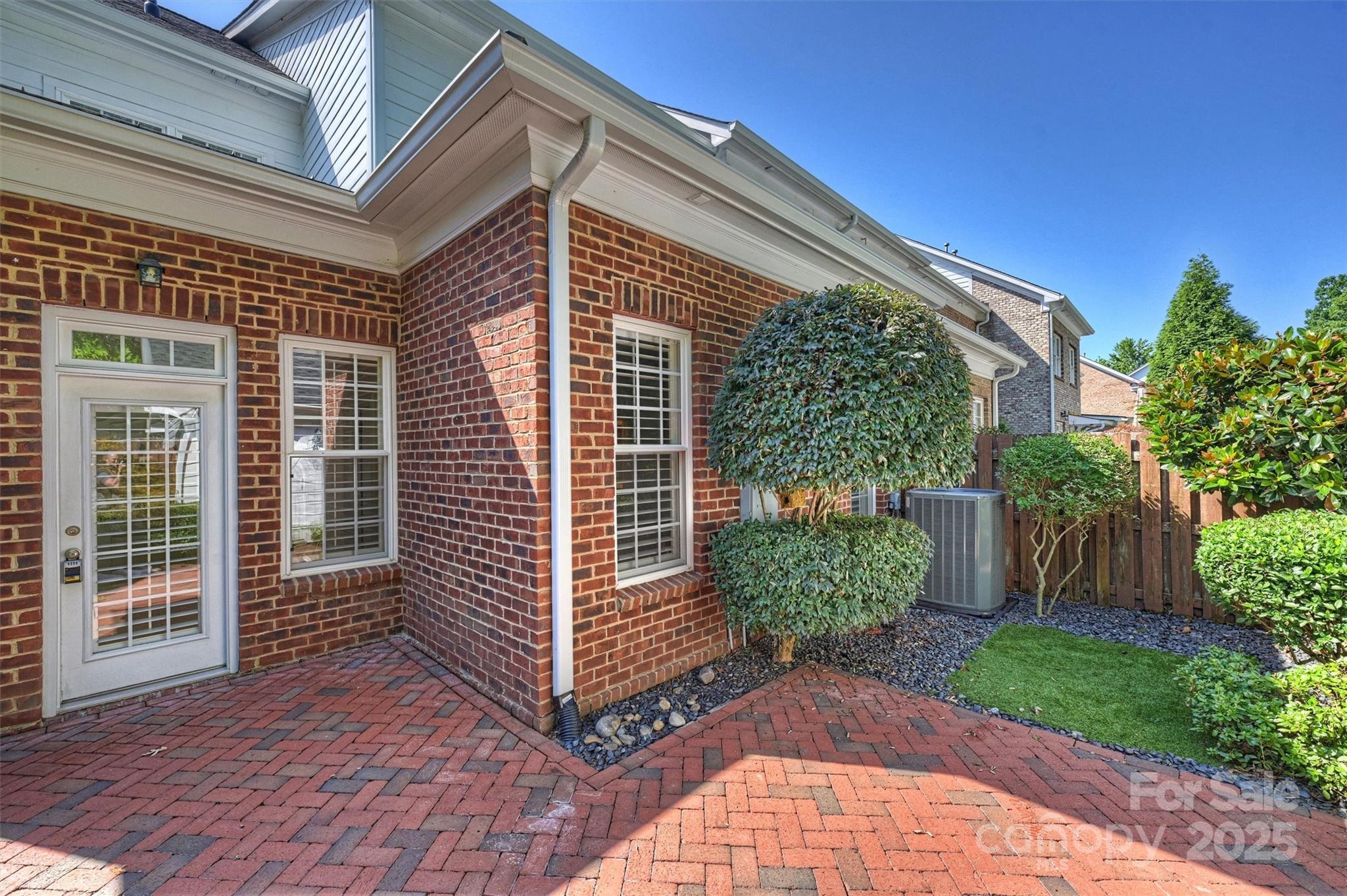 8238 Indigo Row