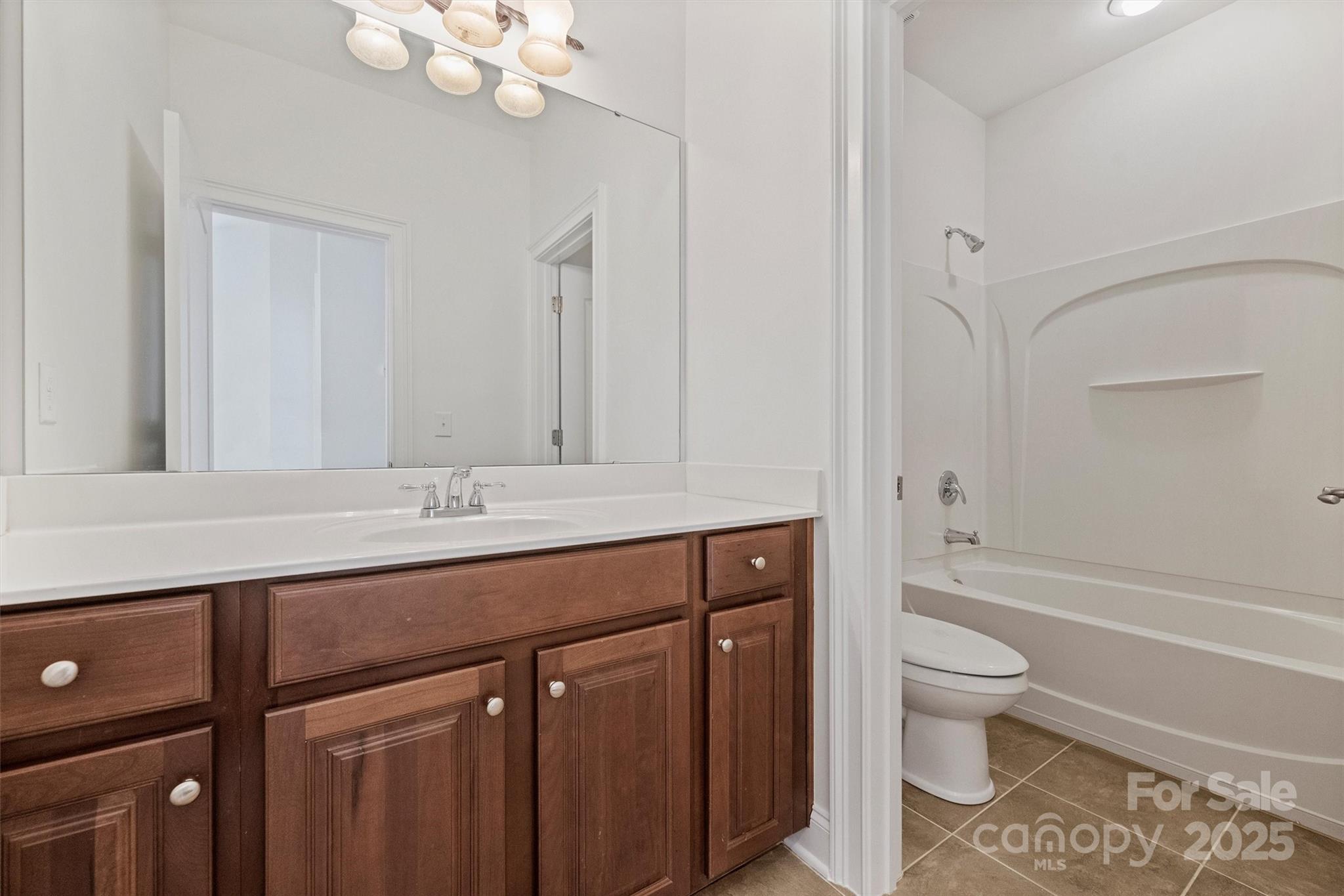 8238 Indigo Row