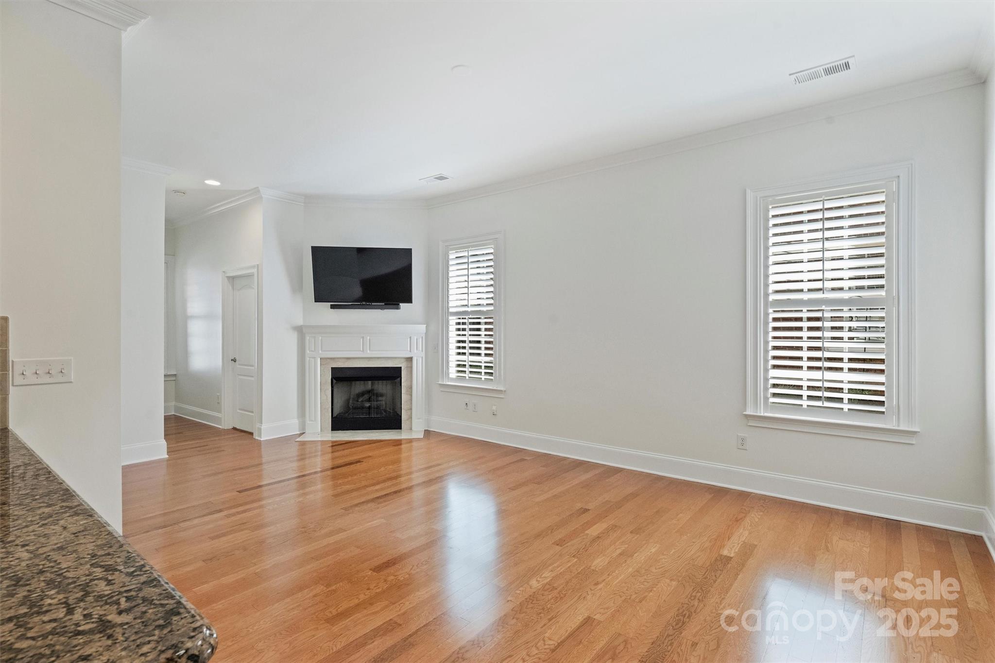 8238 Indigo Row