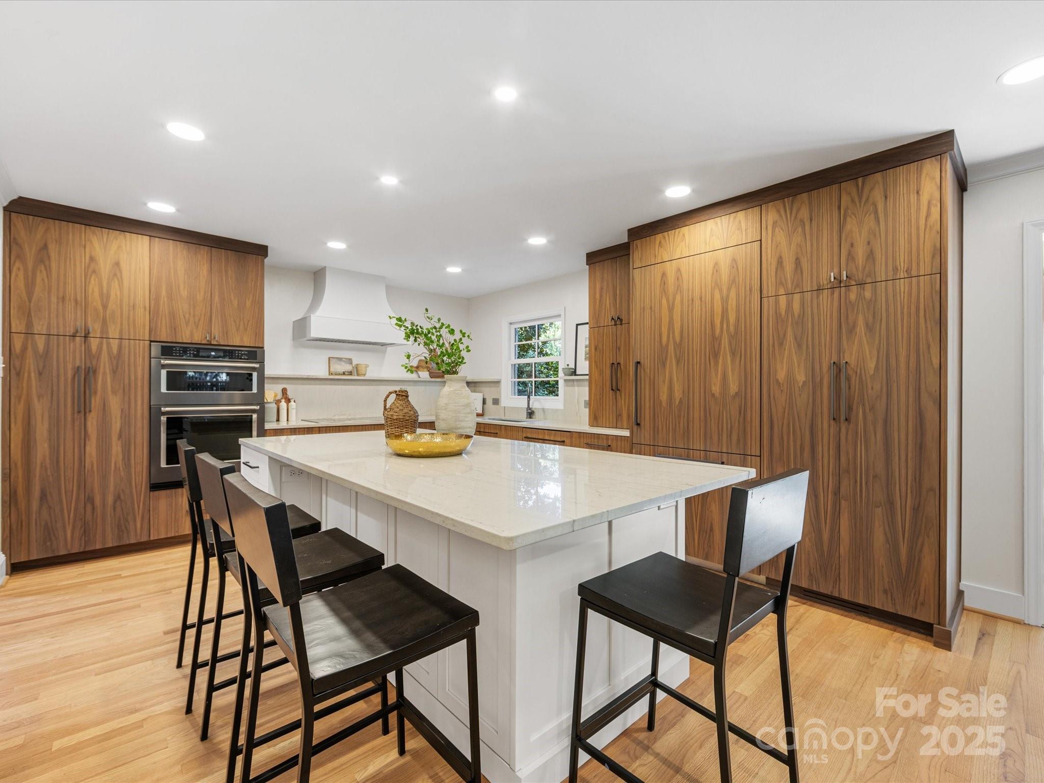 2118 Sharon Road