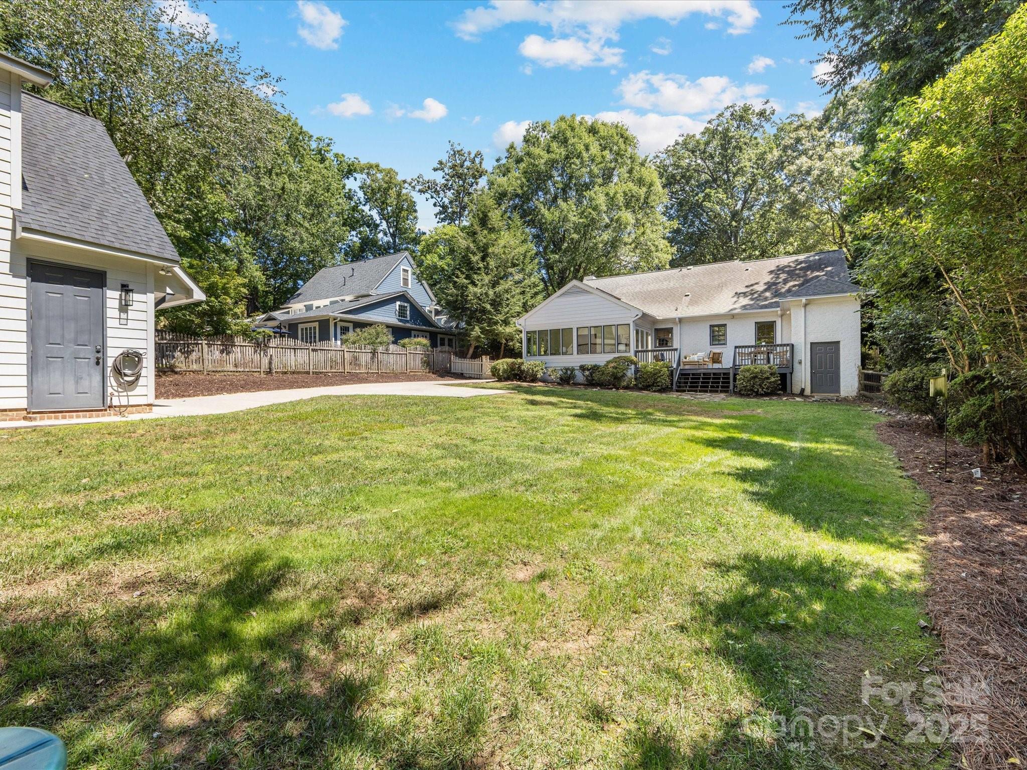 2118 Sharon Road