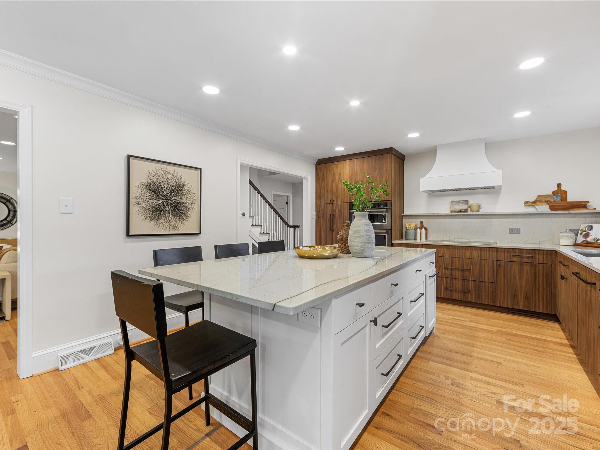 2118 Sharon Road
