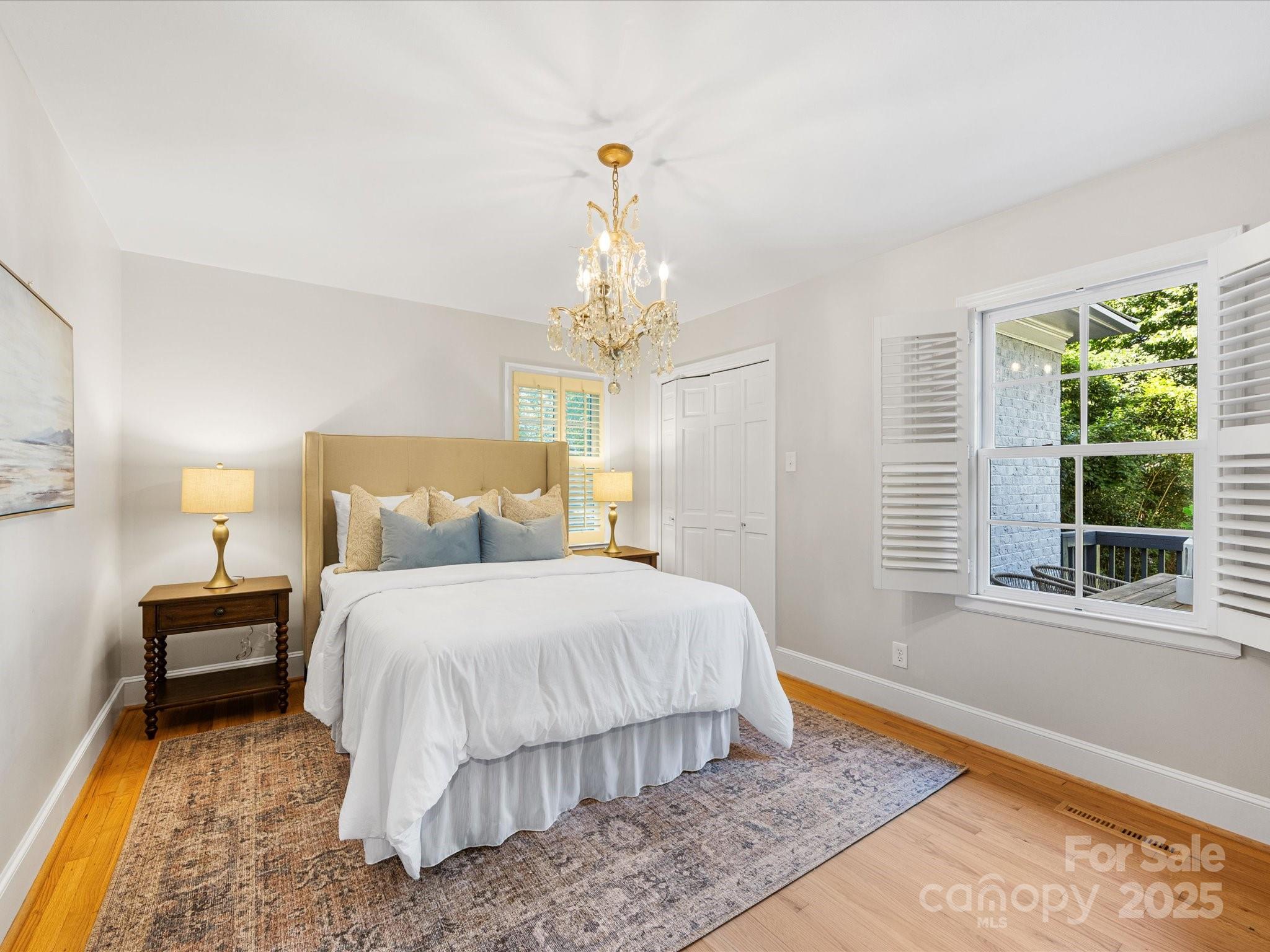 2118 Sharon Road