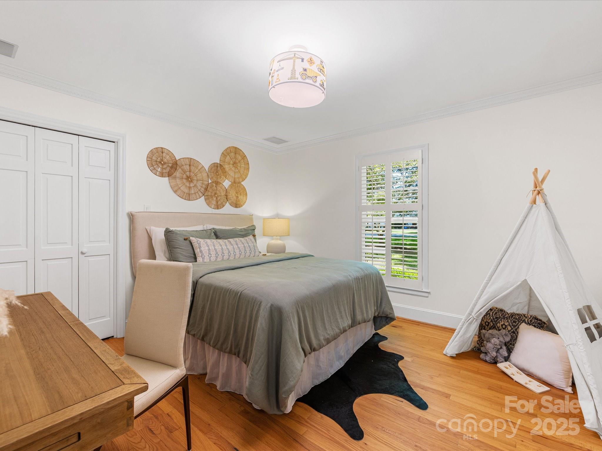 2118 Sharon Road