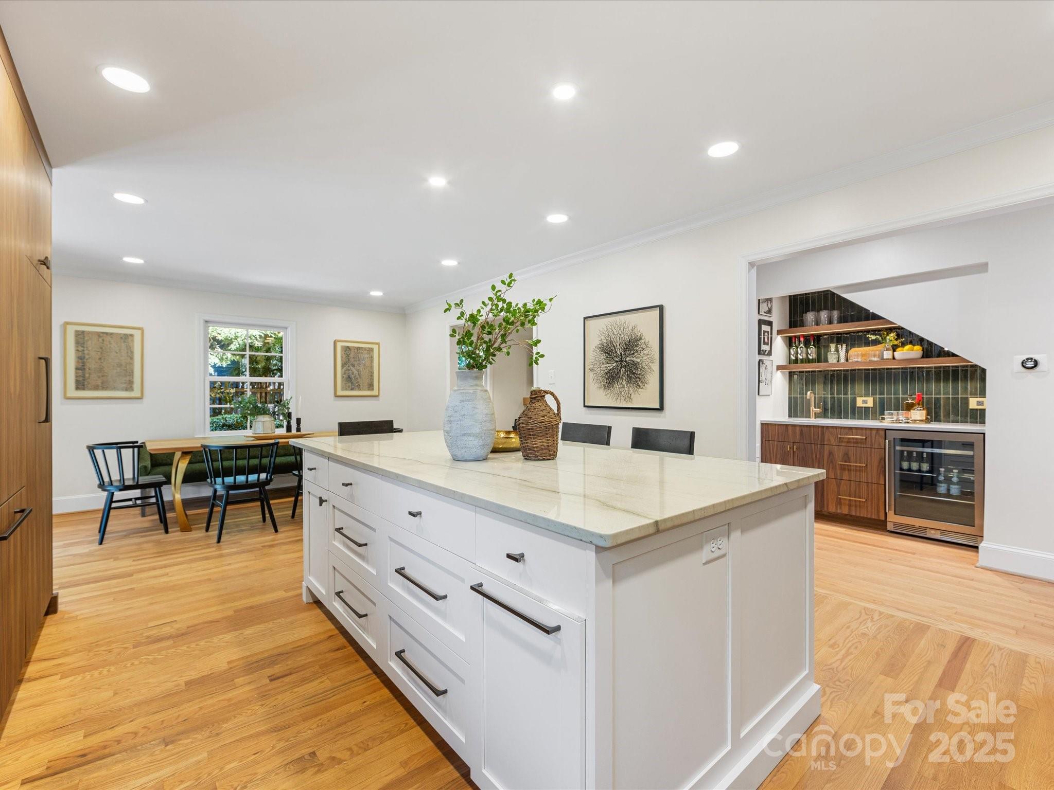 2118 Sharon Road