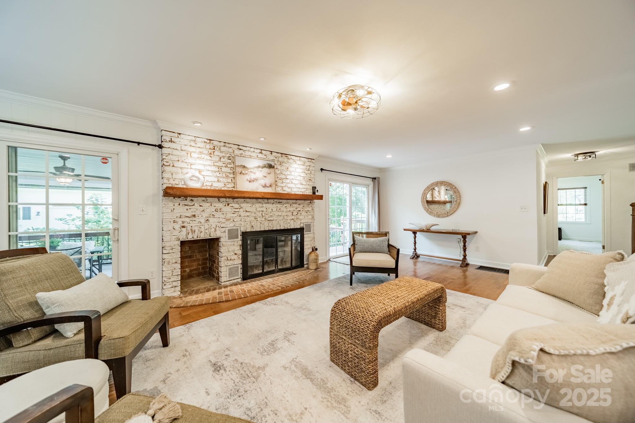 8504 Viking Drive
