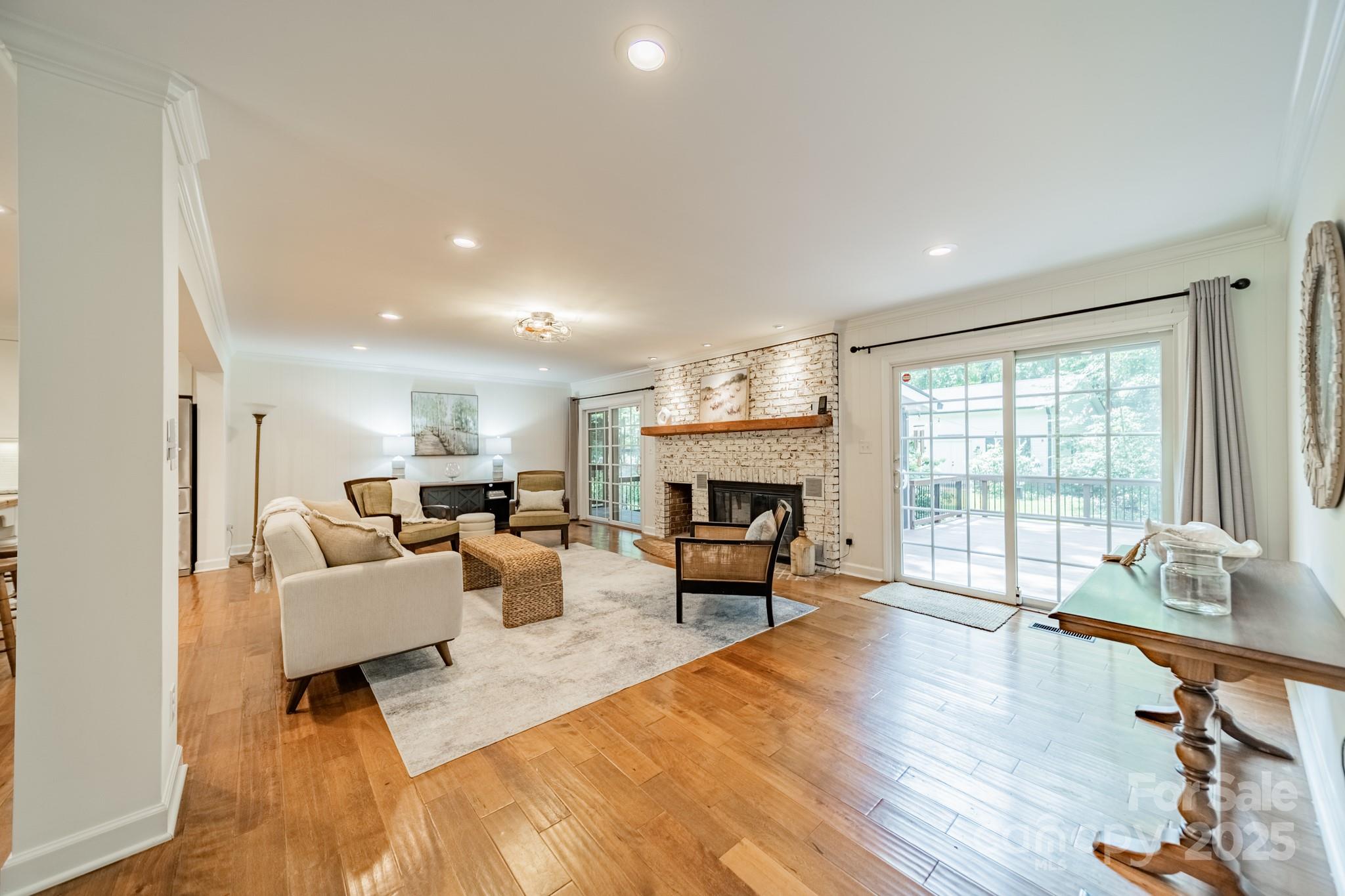 8504 Viking Drive