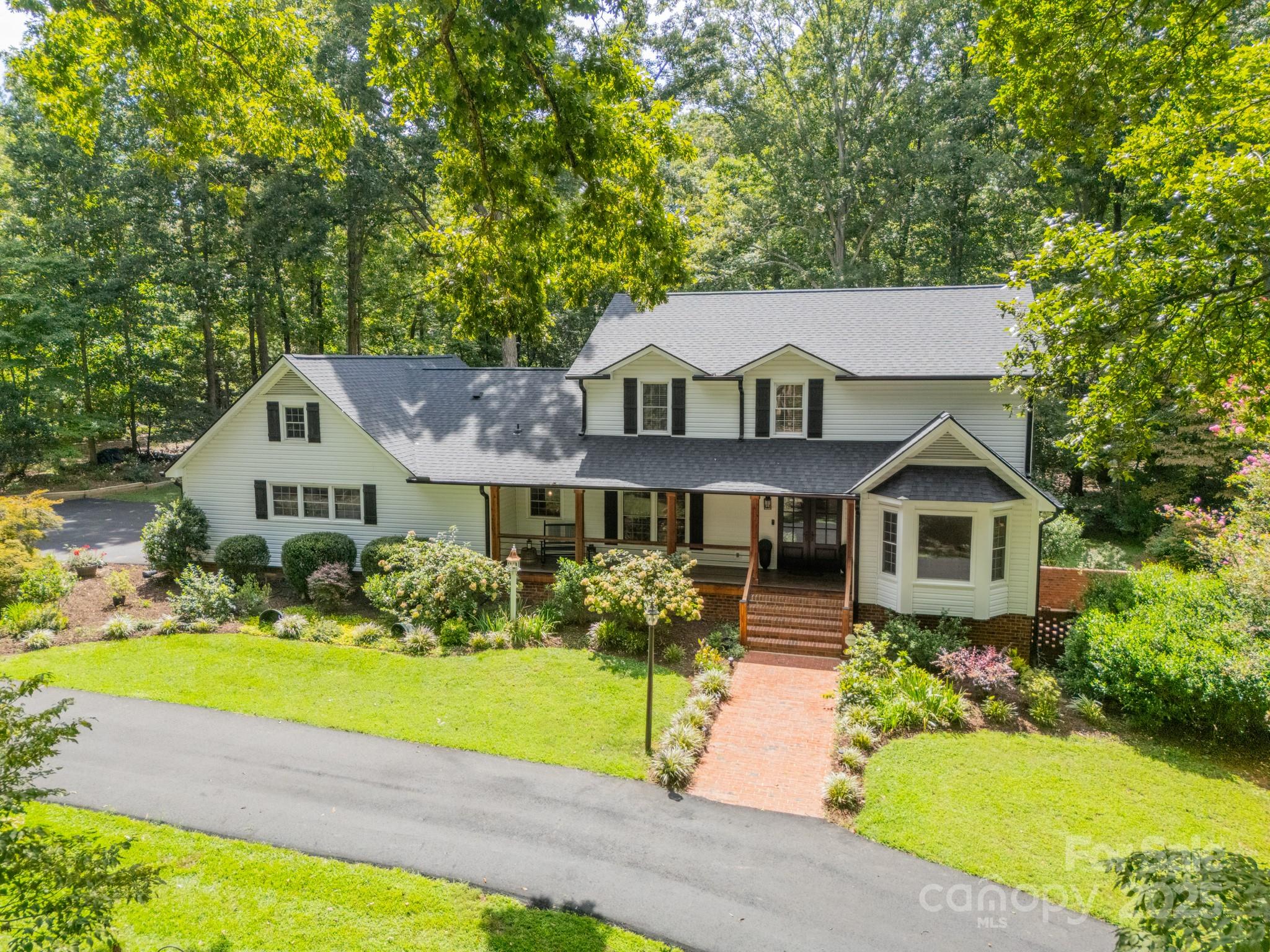 8504 Viking Drive