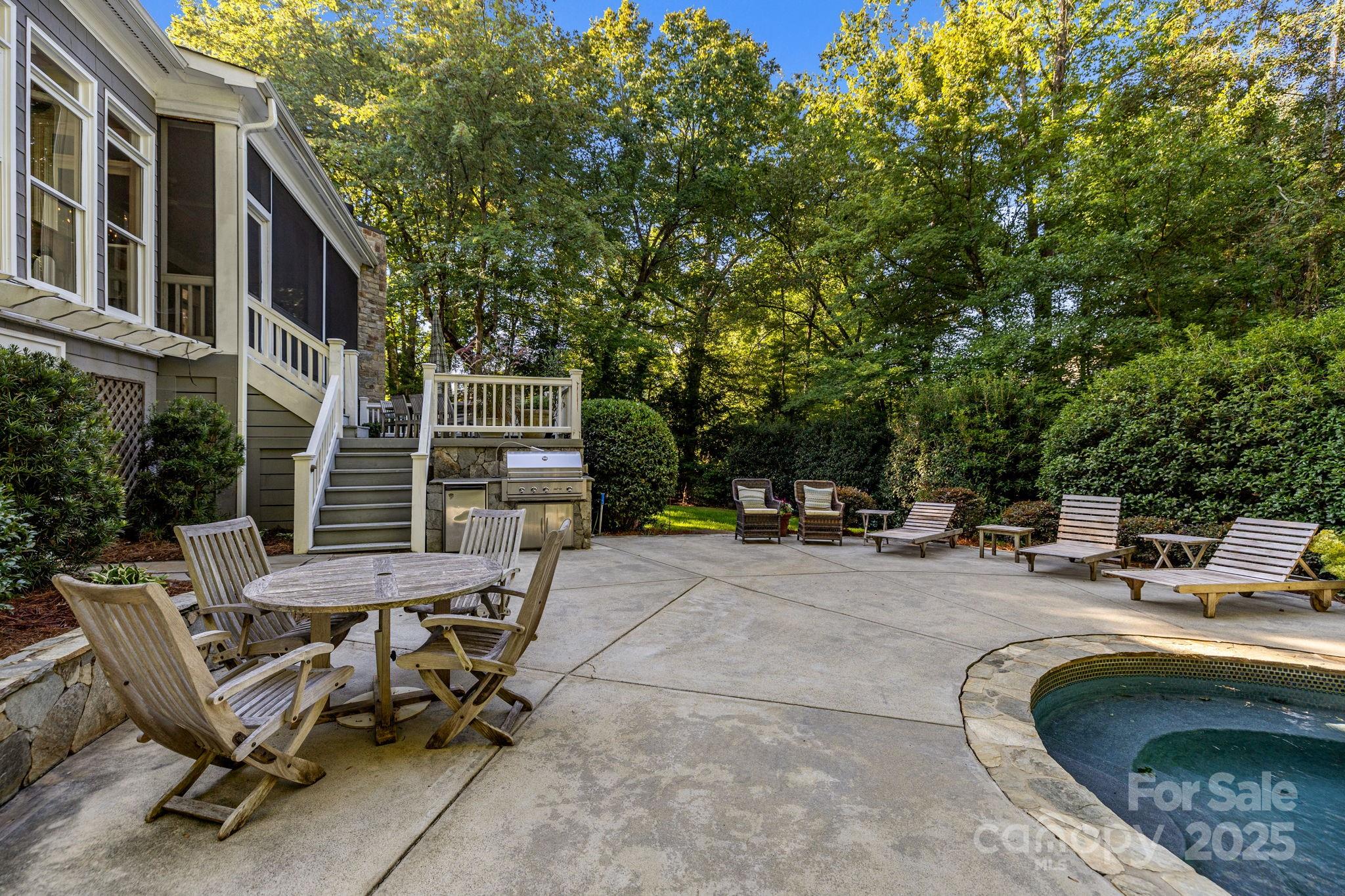 2718 Chessel Place