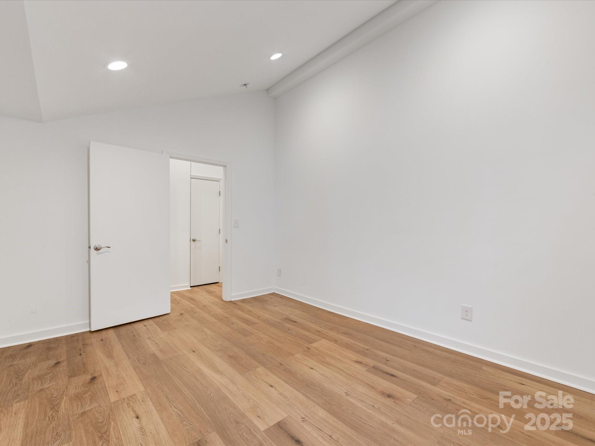 4875 Moore Street