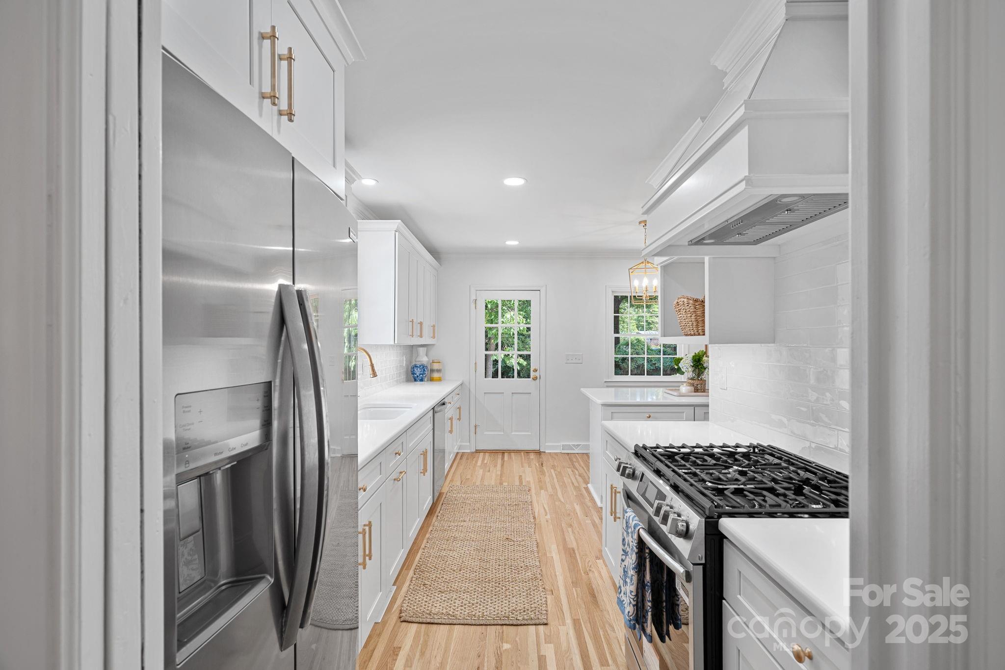 1330 Redcoat Drive