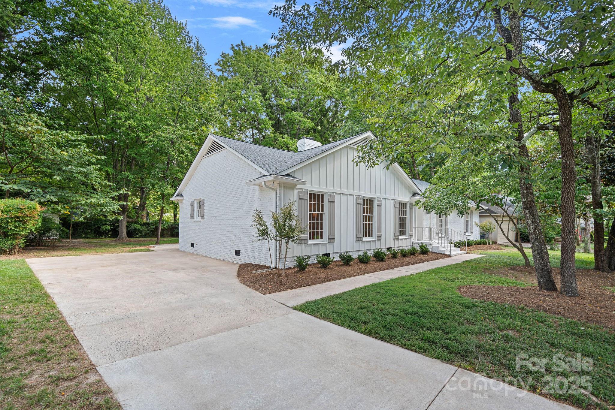 1330 Redcoat Drive