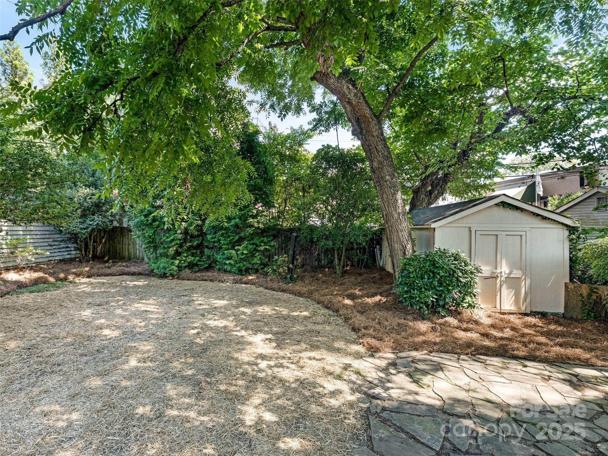 2837 Hillsdale Avenue