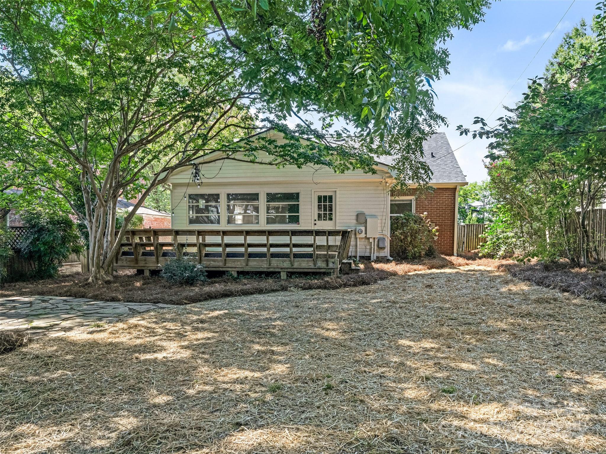 2837 Hillsdale Avenue