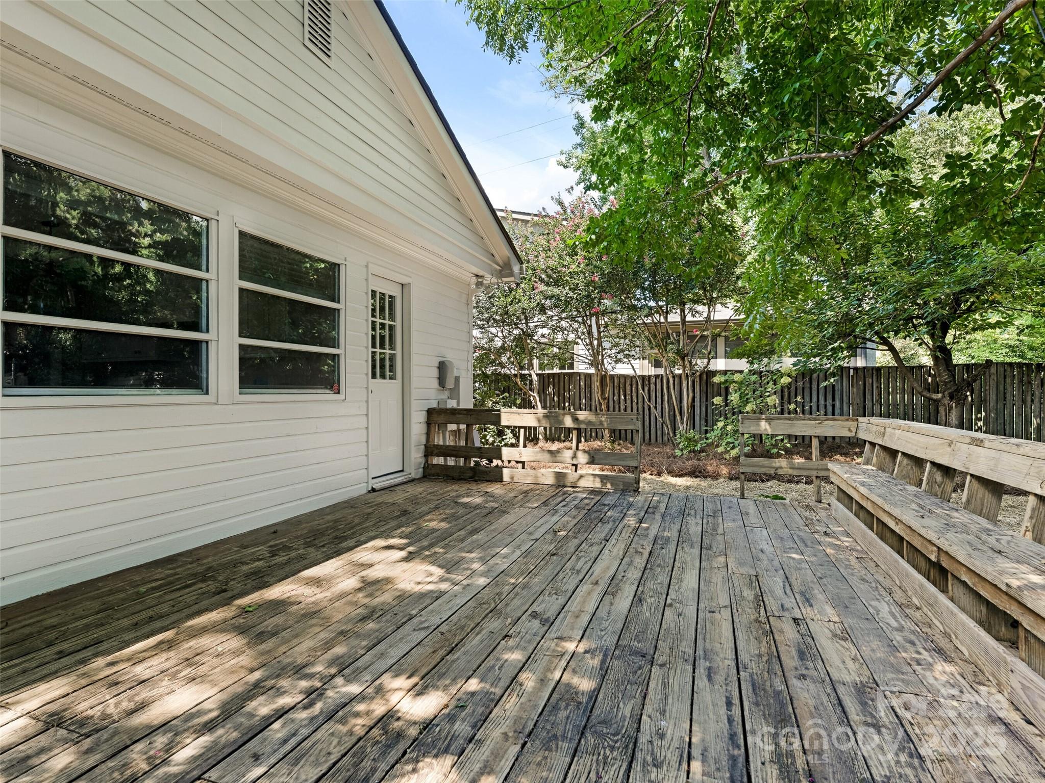 2837 Hillsdale Avenue
