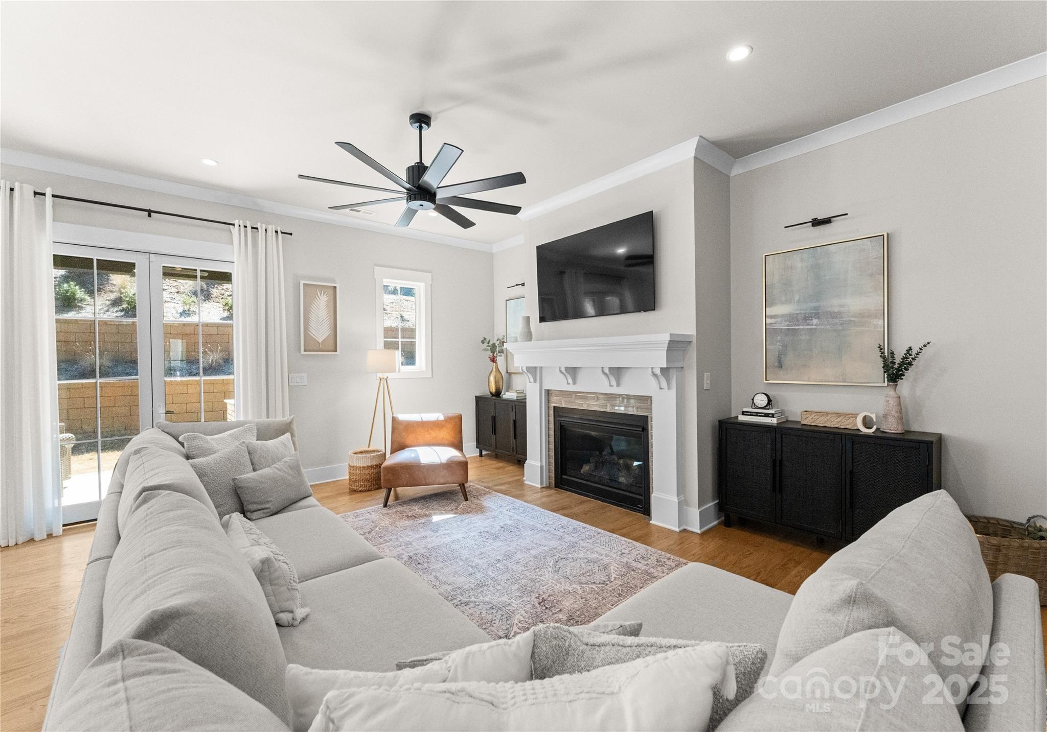 831 Naples Drive