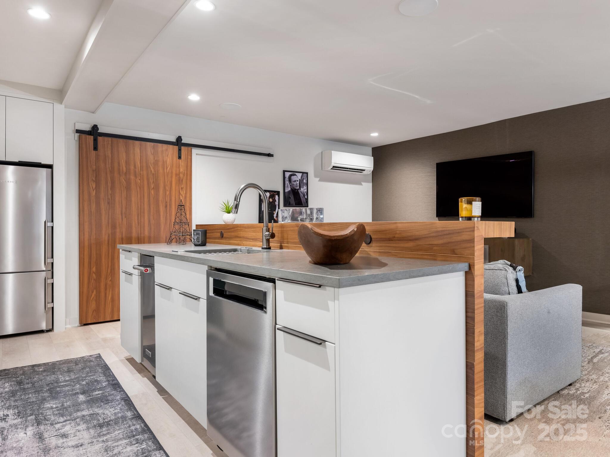 3637 Pelham Lane