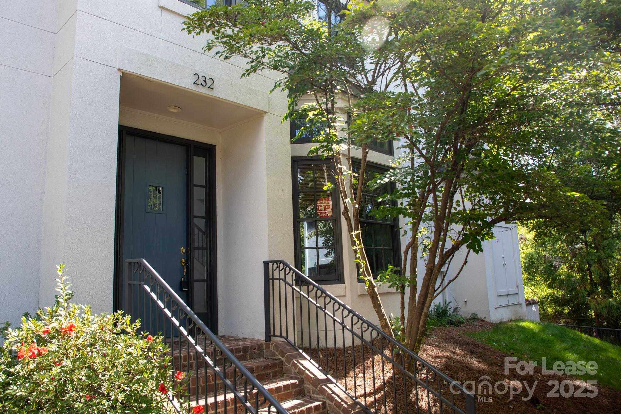 232 Wendover Heights Circle