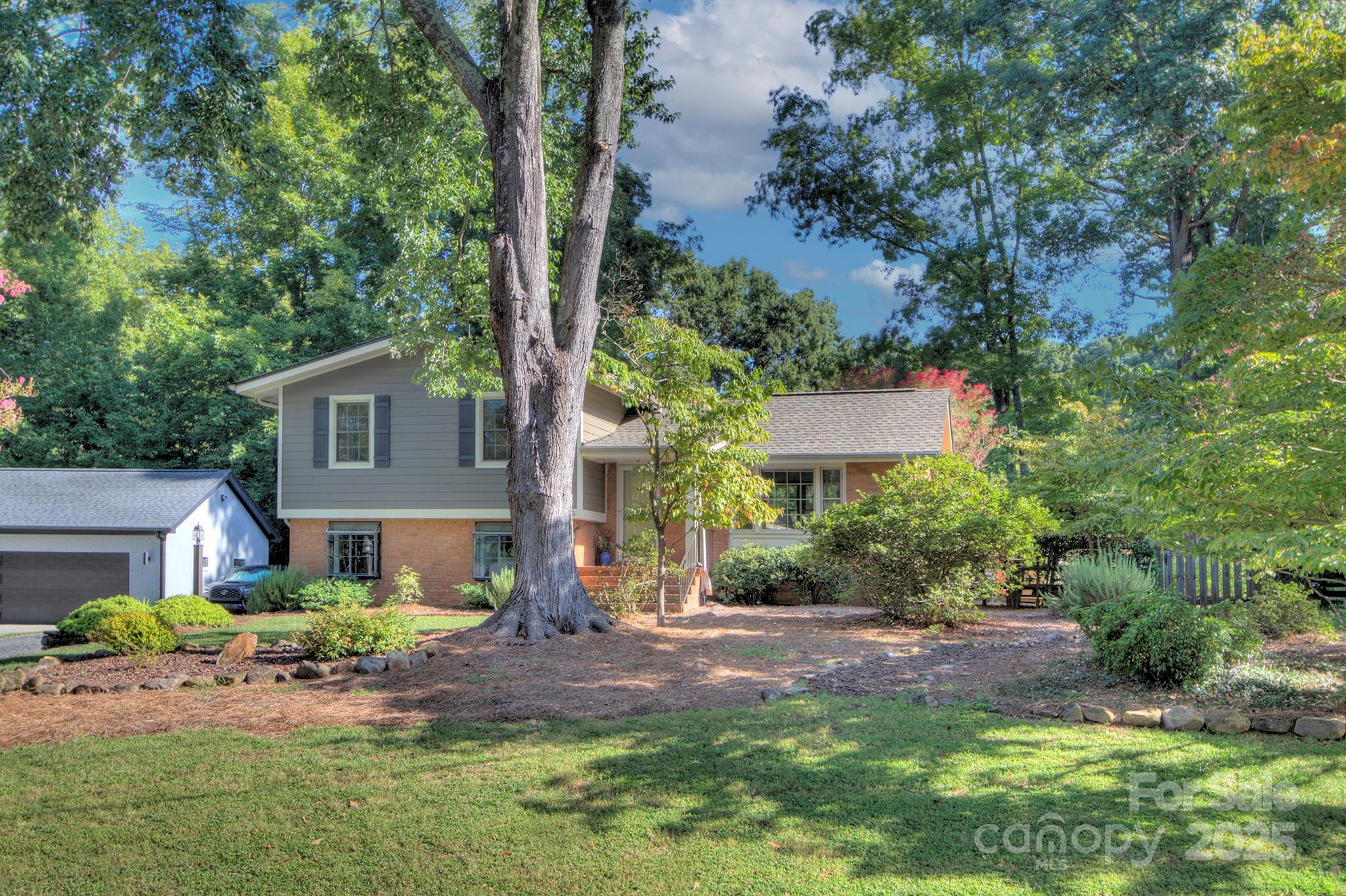 2825 Spring Valley Road