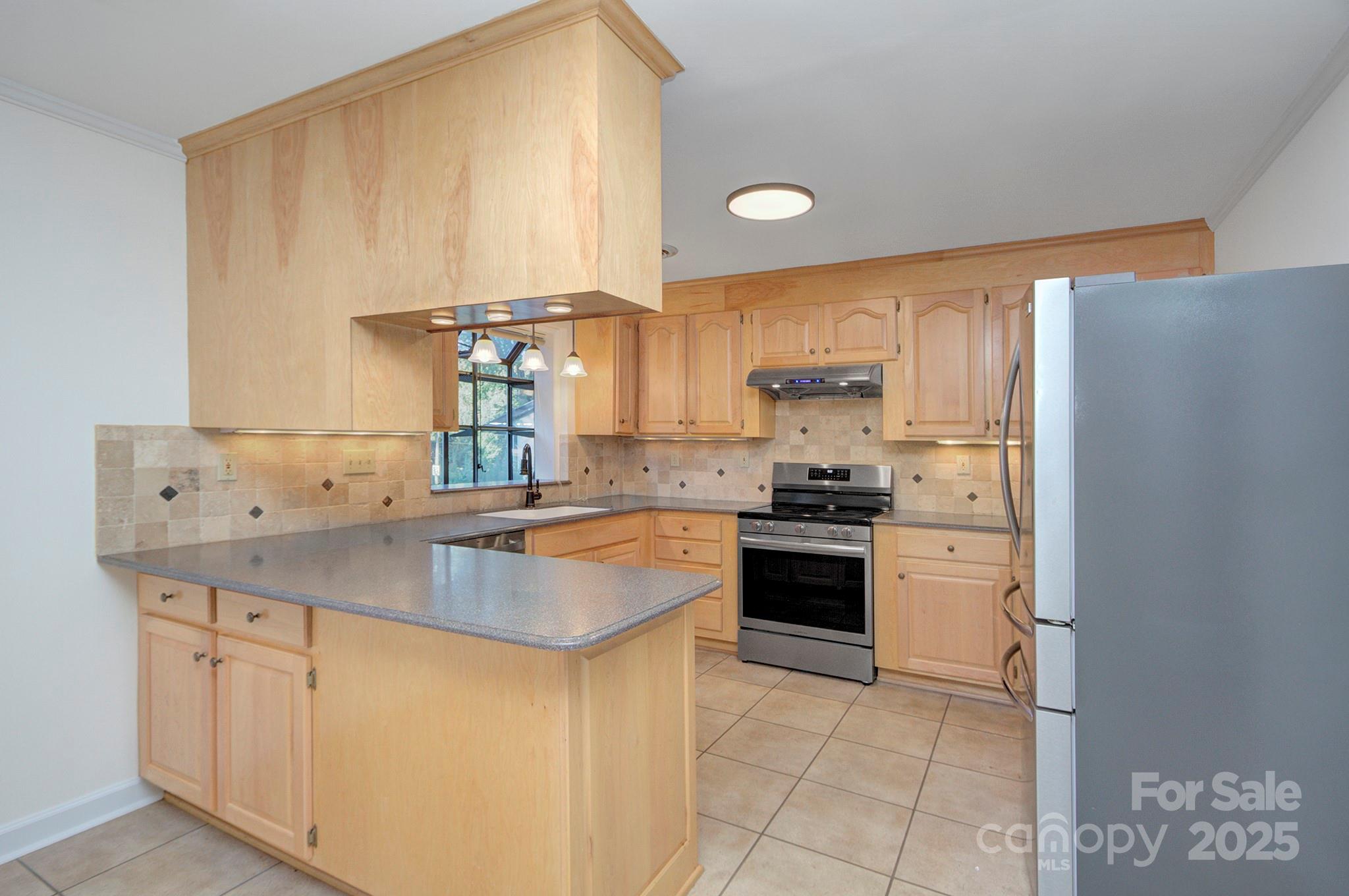 2825 Spring Valley Road