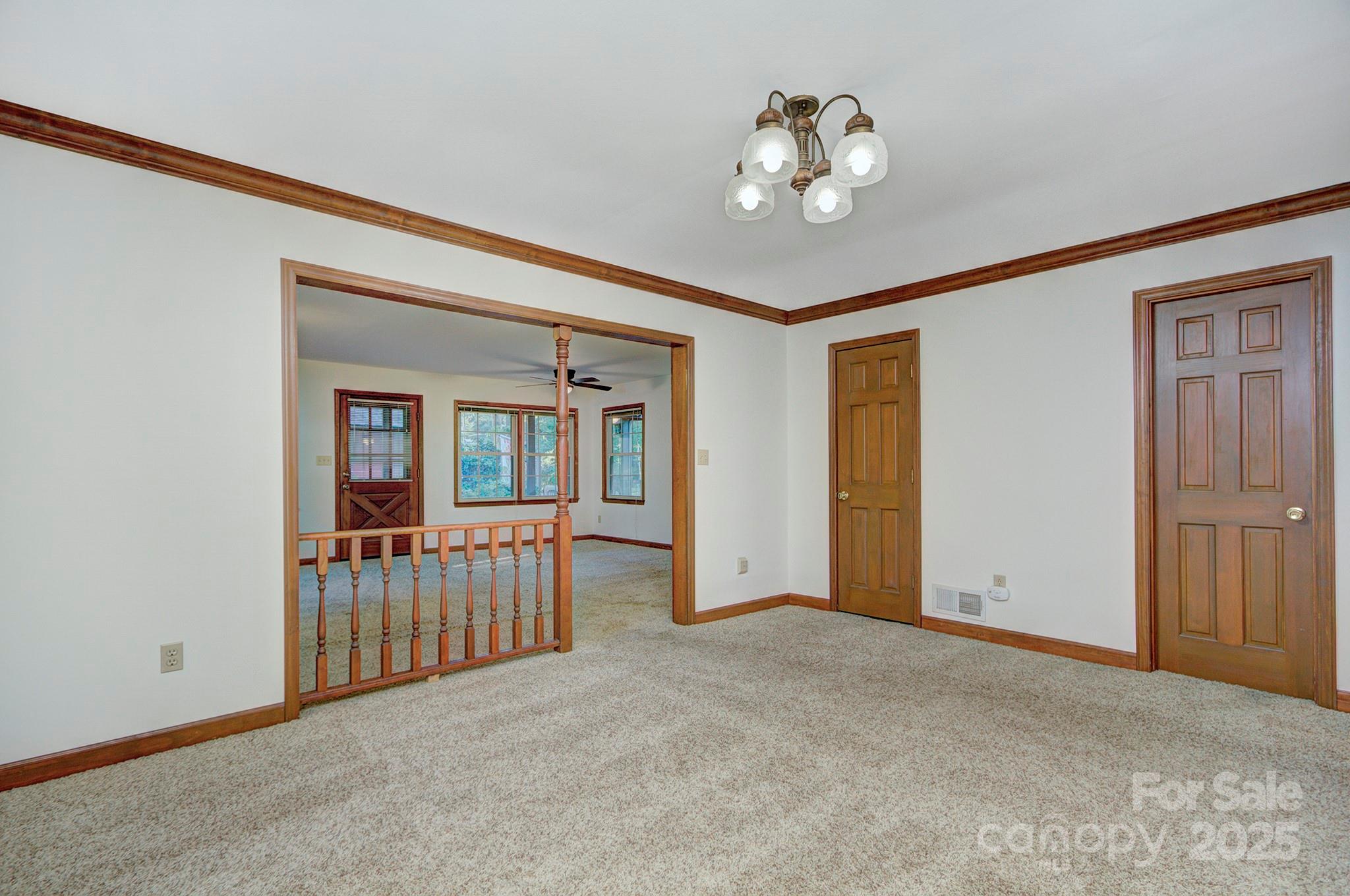 2825 Spring Valley Road
