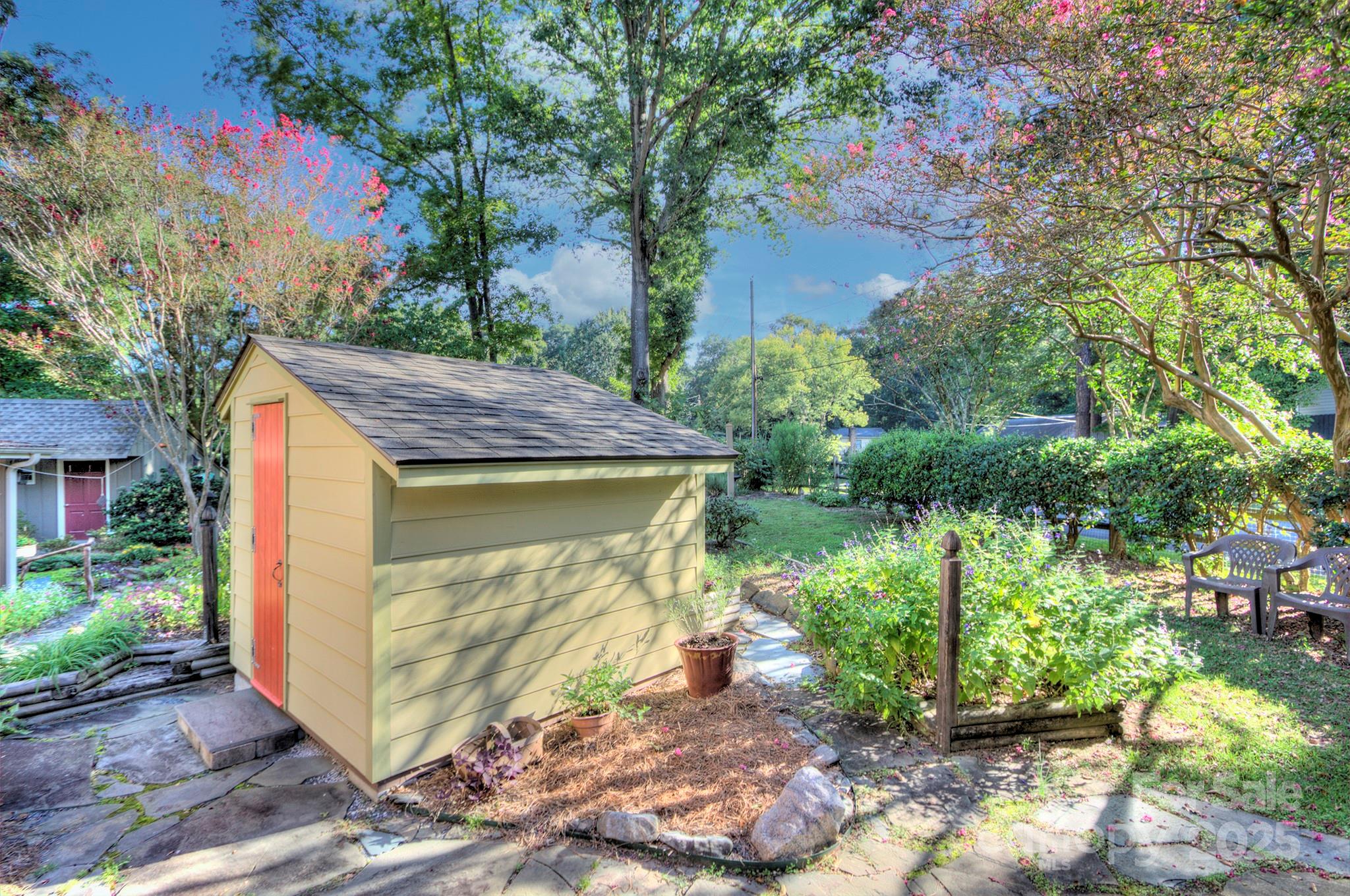 2825 Spring Valley Road
