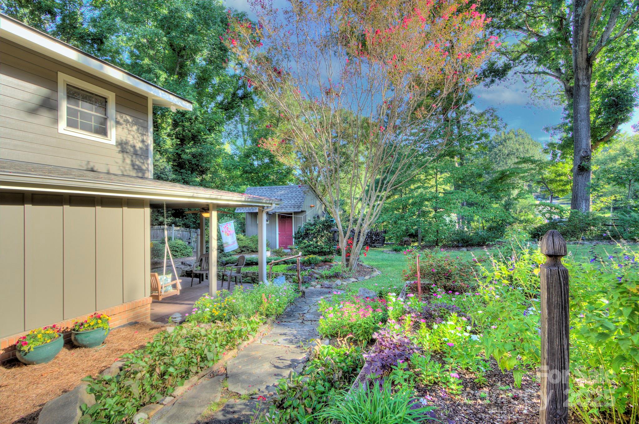 2825 Spring Valley Road