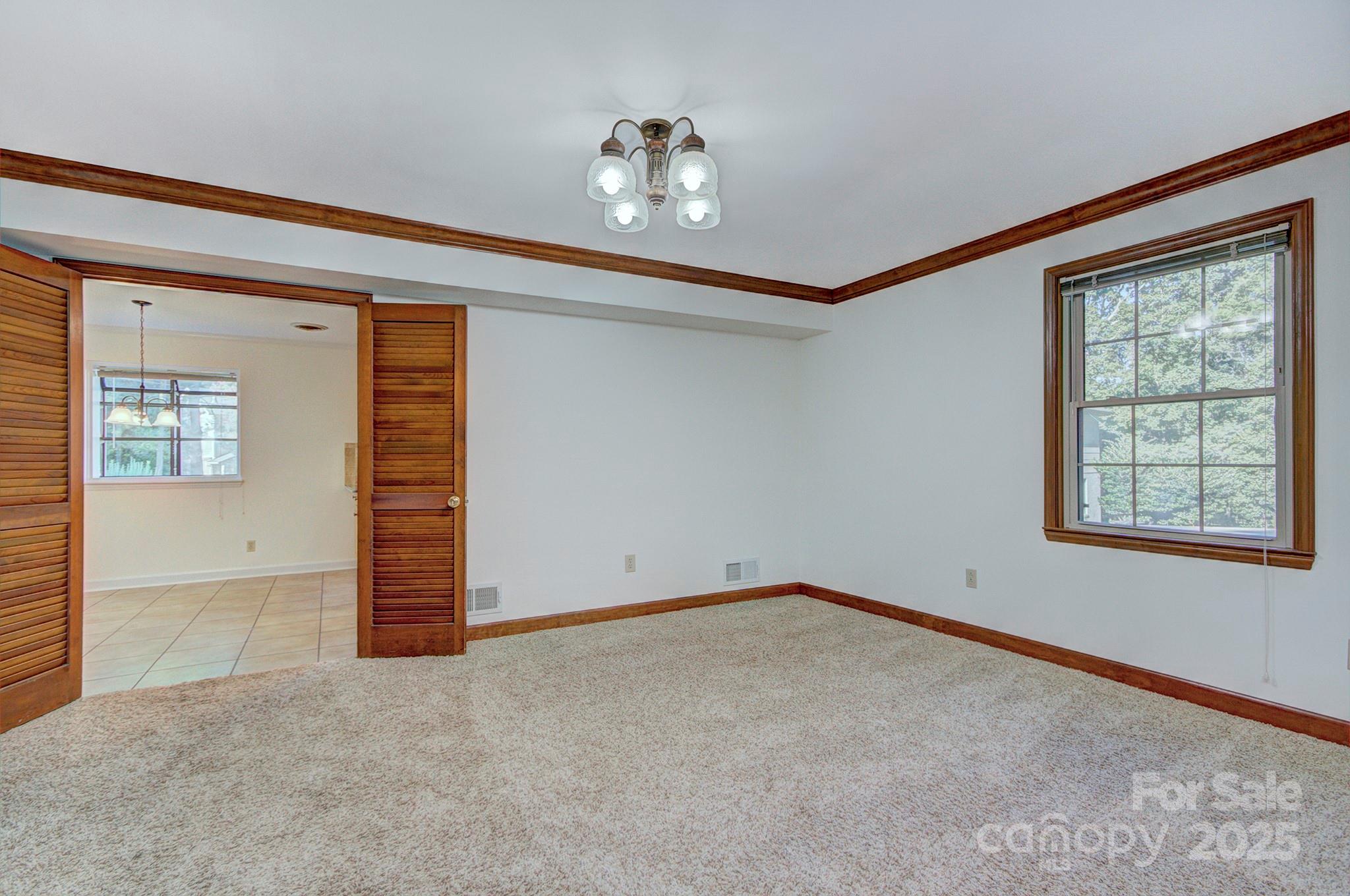 2825 Spring Valley Road