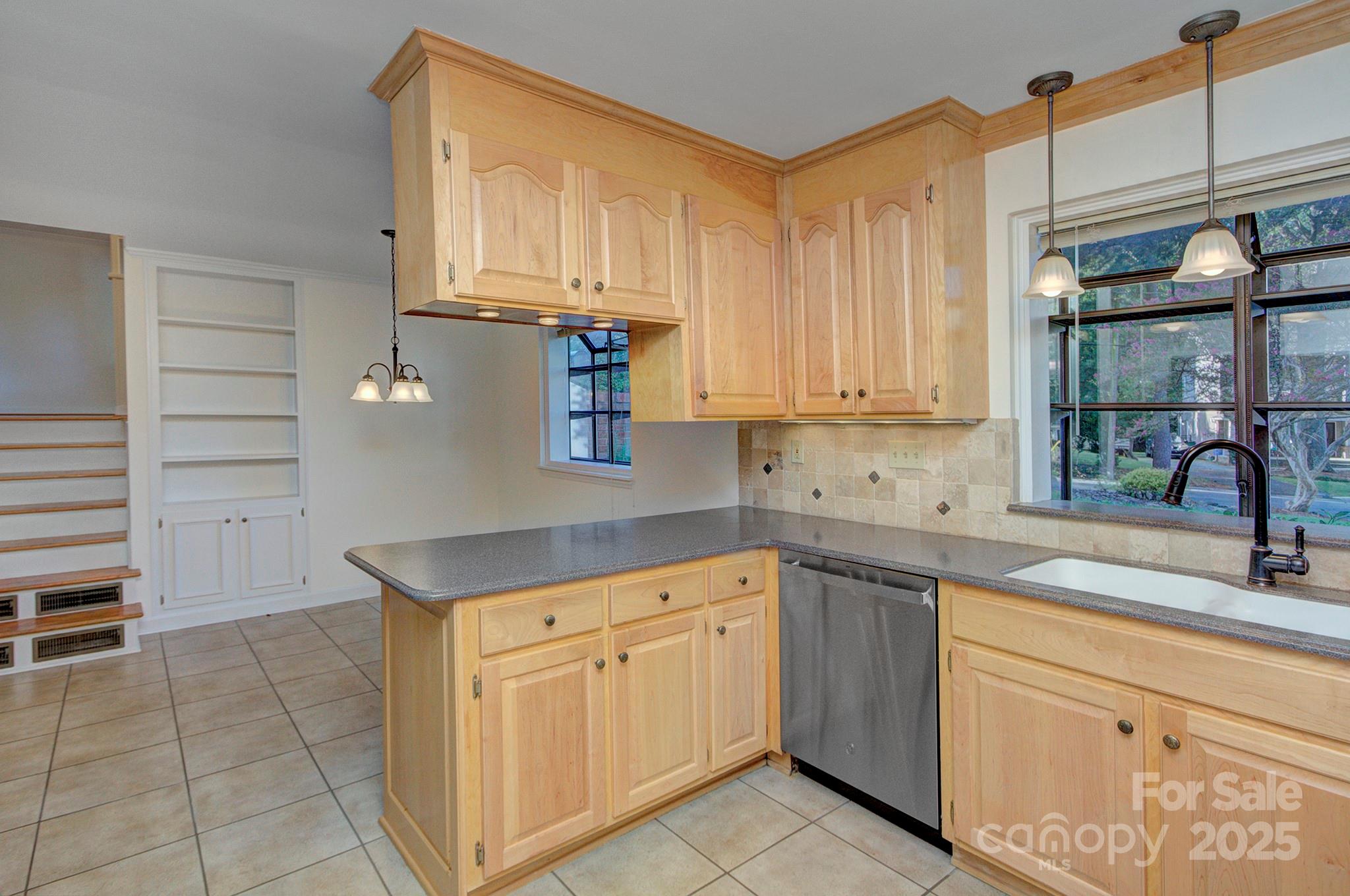 2825 Spring Valley Road