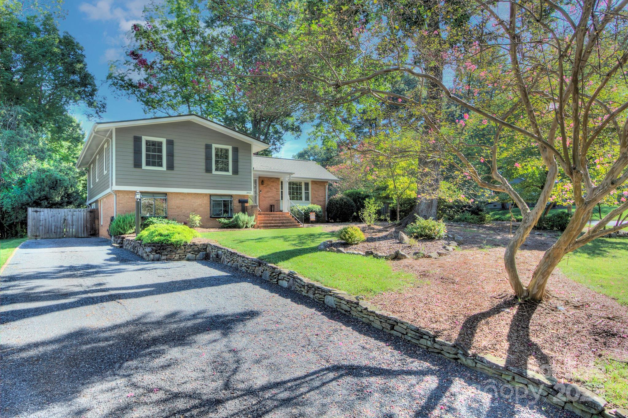 2825 Spring Valley Road