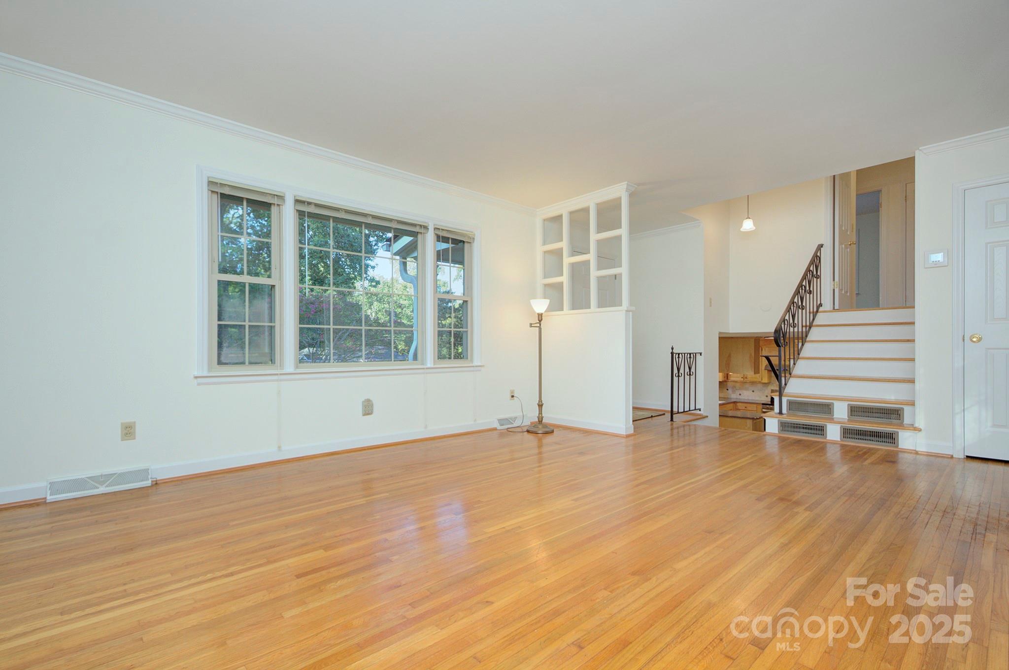 2825 Spring Valley Road