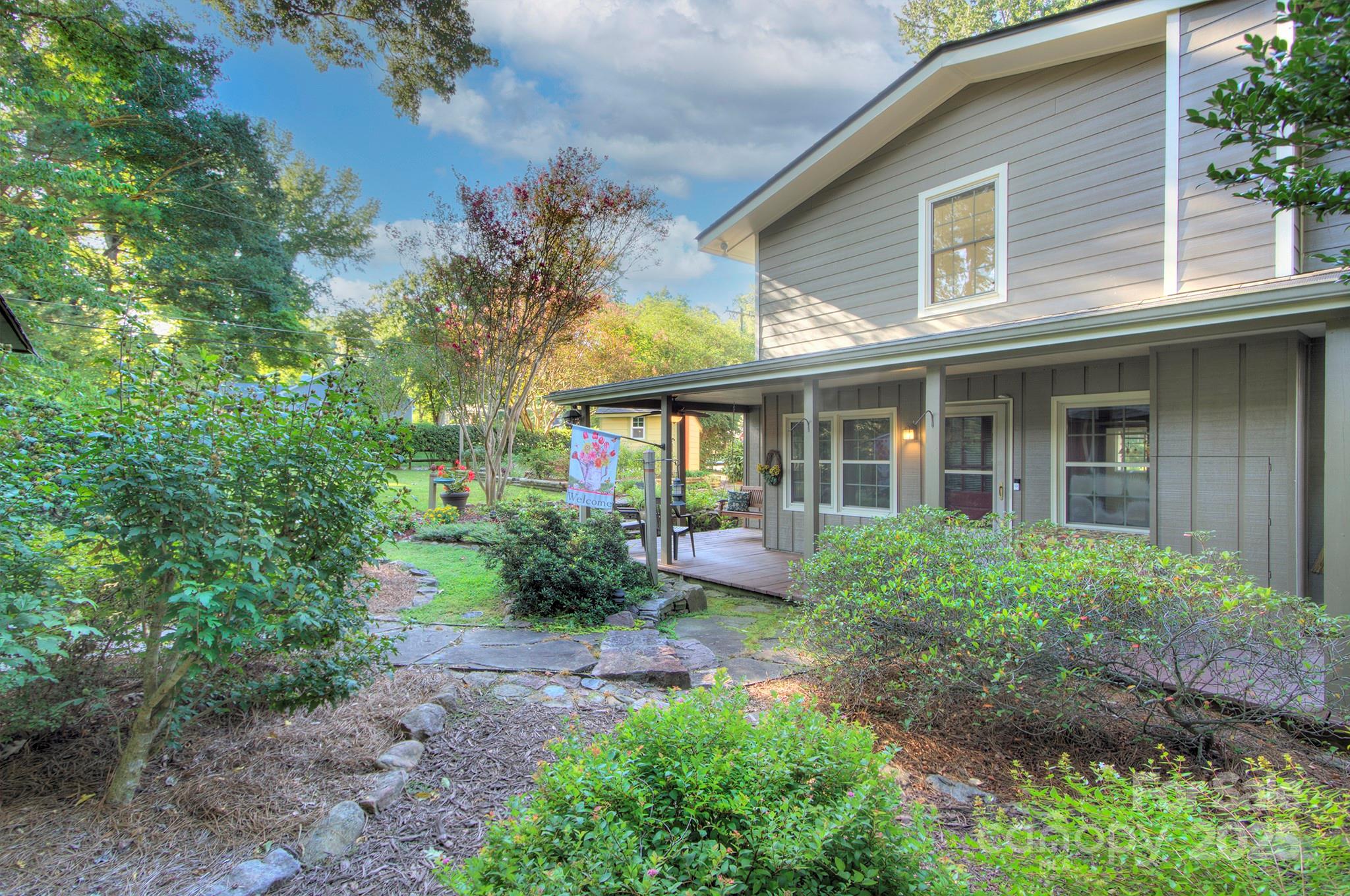 2825 Spring Valley Road