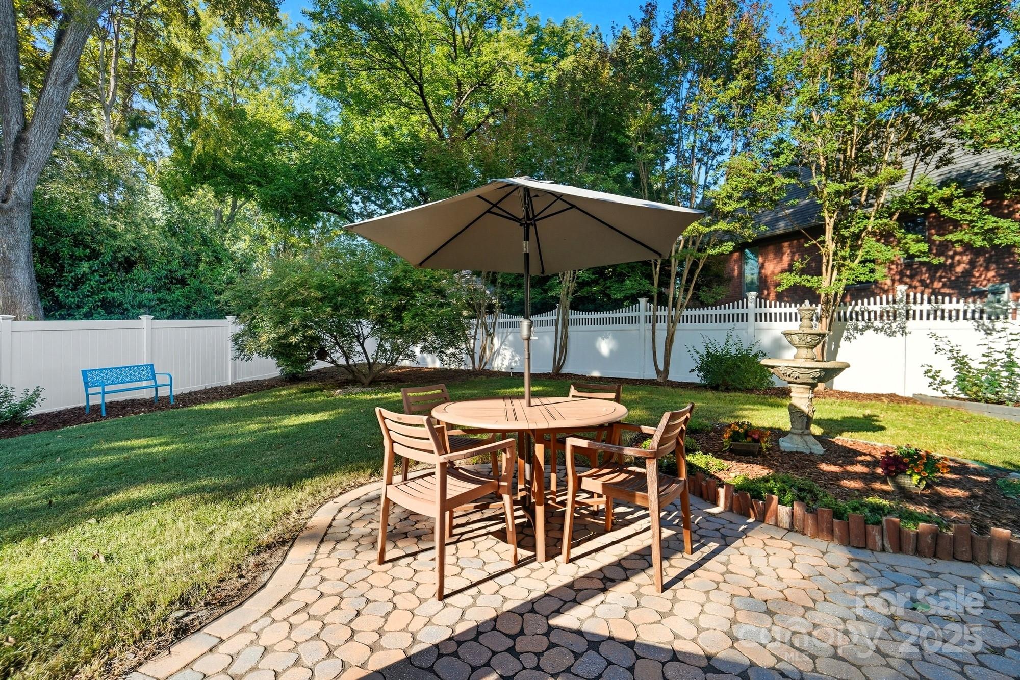 6768 Lynrose Court