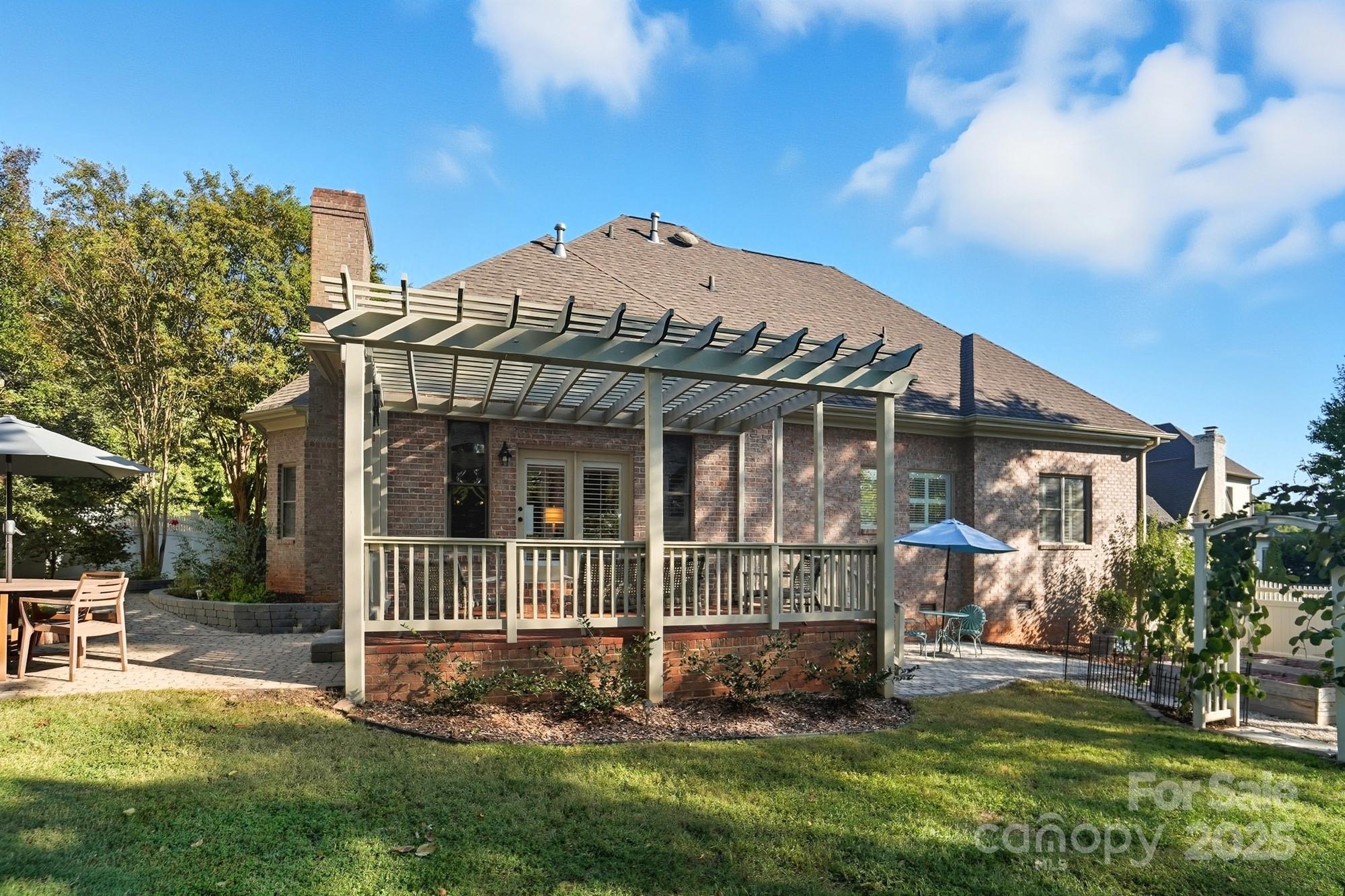 6768 Lynrose Court